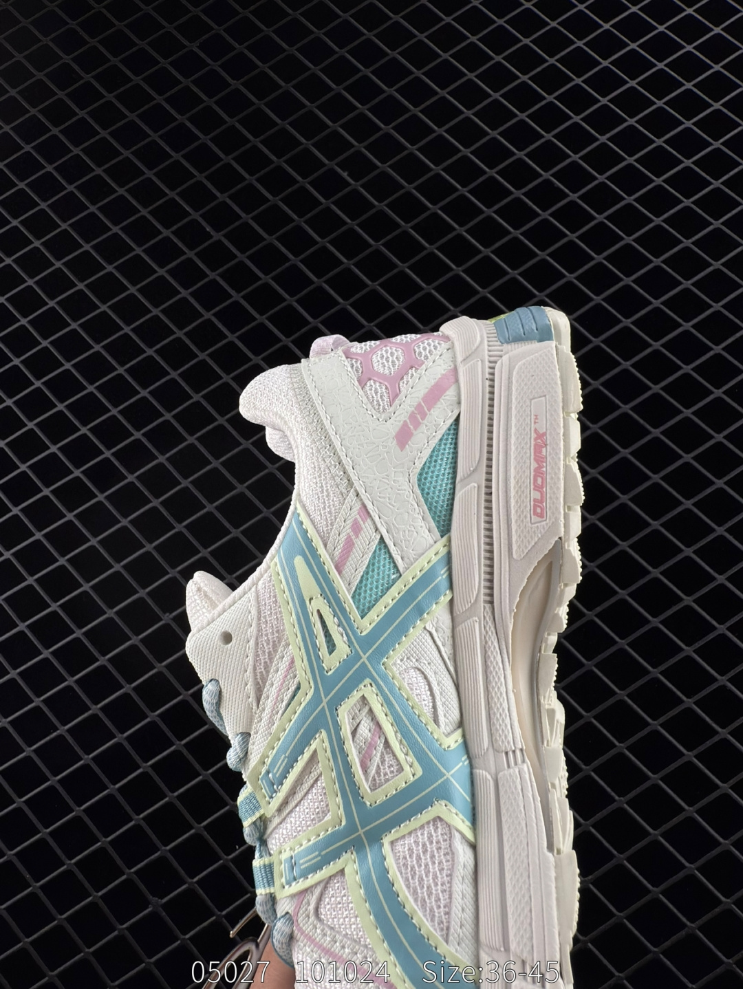 ASICS   GEL-KAHANA 8