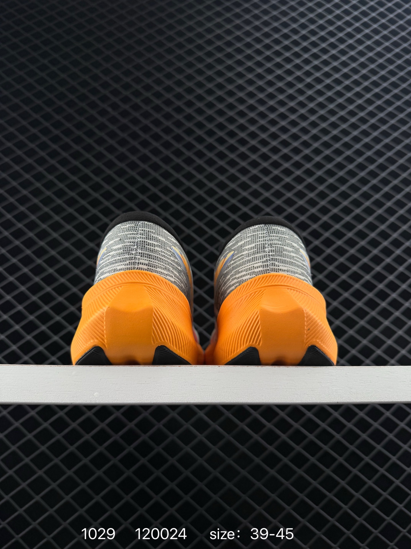 Asics  MAGIC SPEED 4