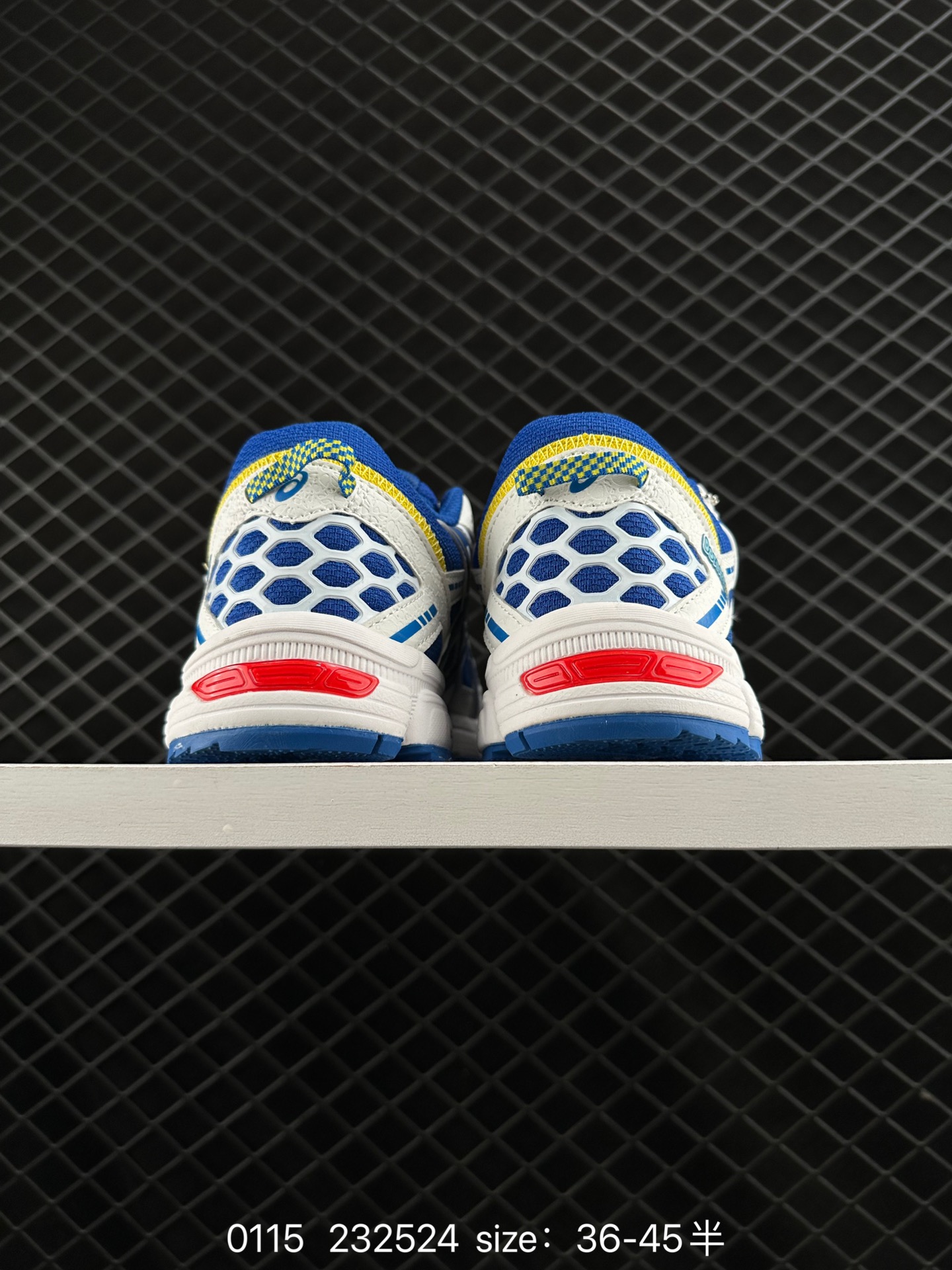 《Doraemo》x ASICS Gel-Kahana 8