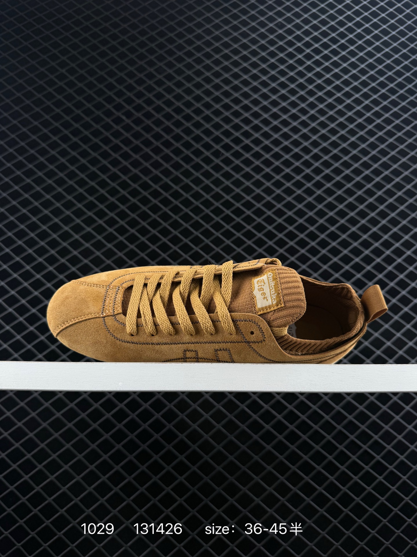 ASICS Onitsuka Tiger Sclaw