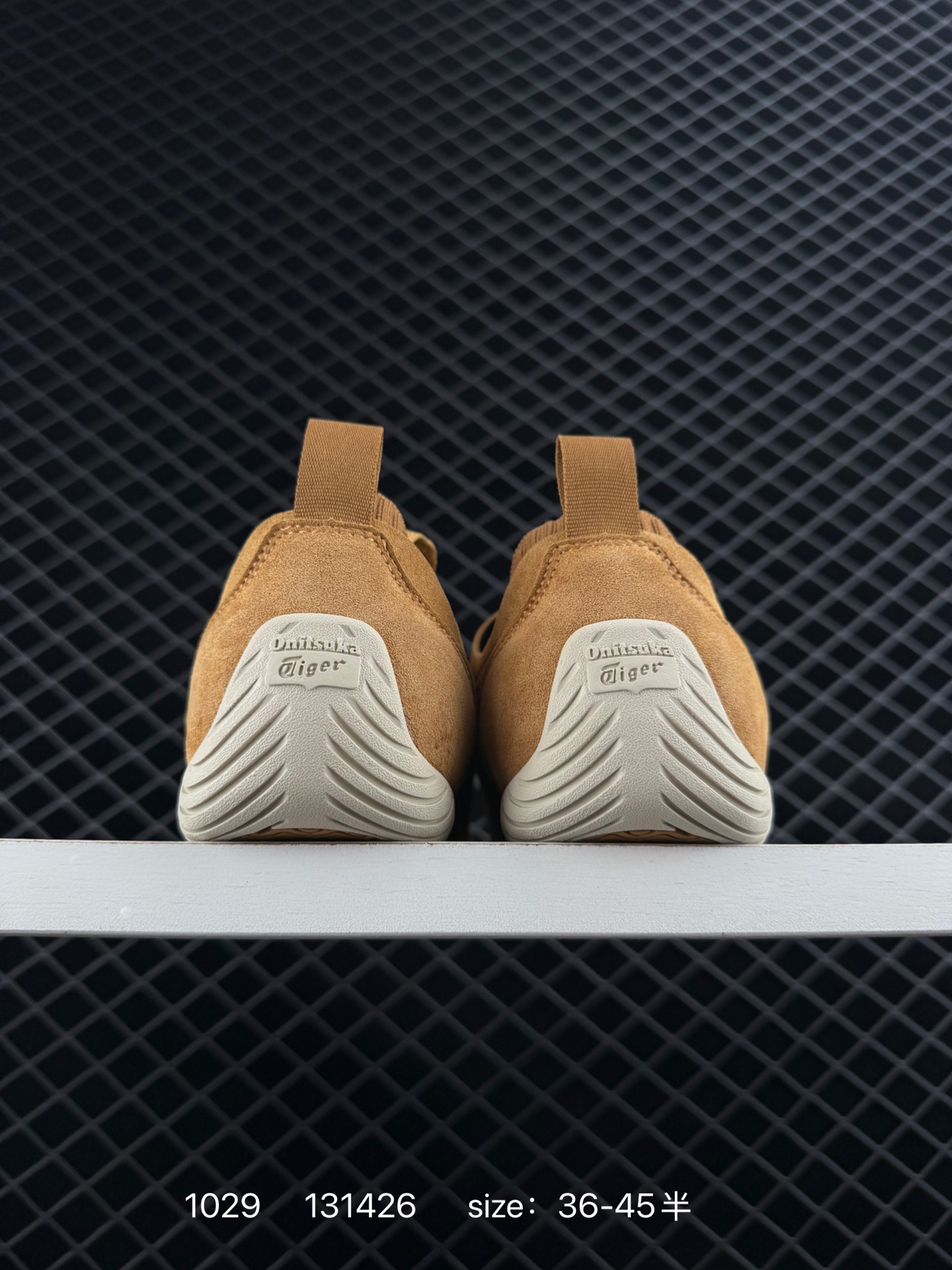 ASICS Onitsuka Tiger Sclaw