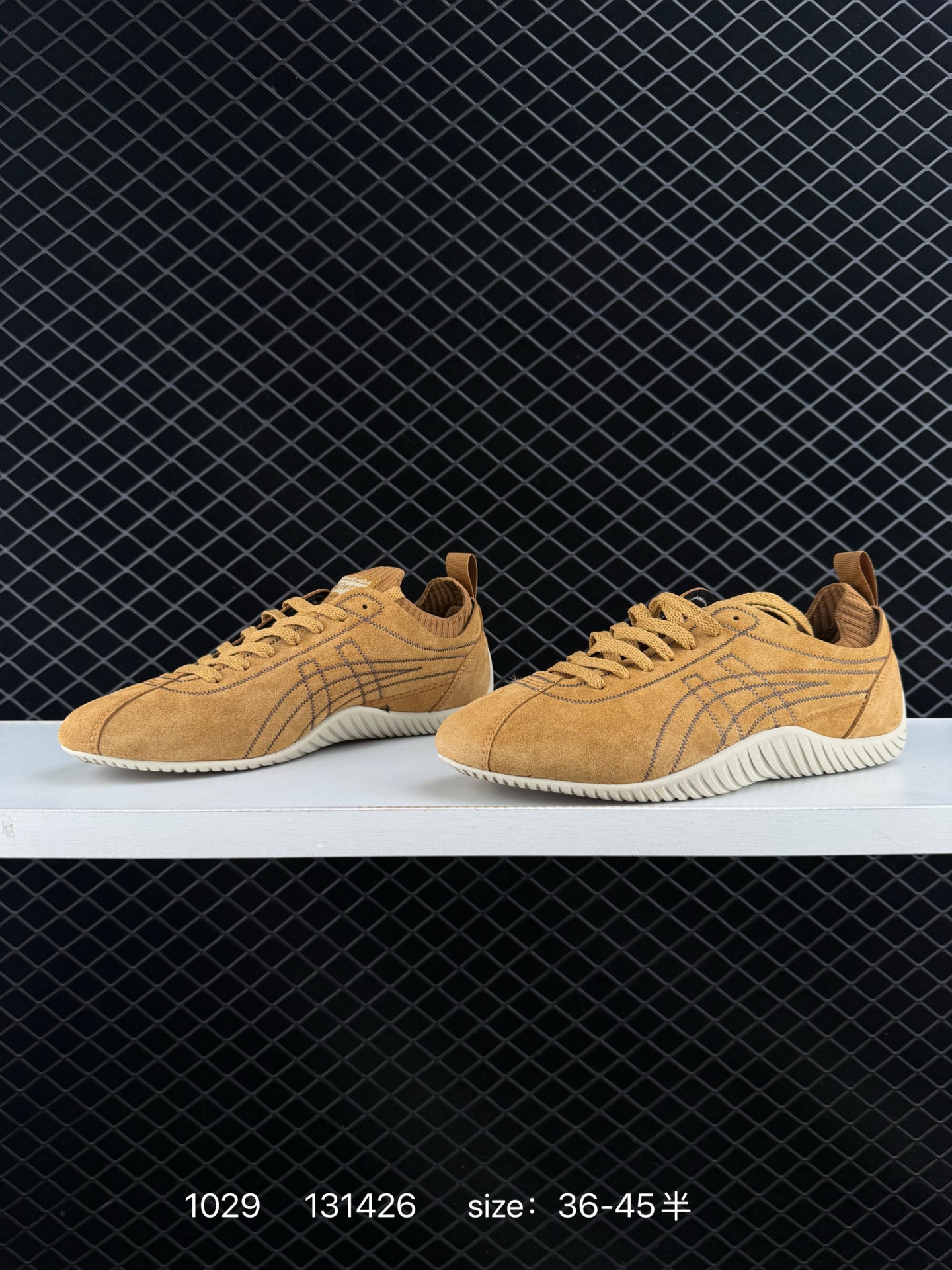 ASICS Onitsuka Tiger Sclaw