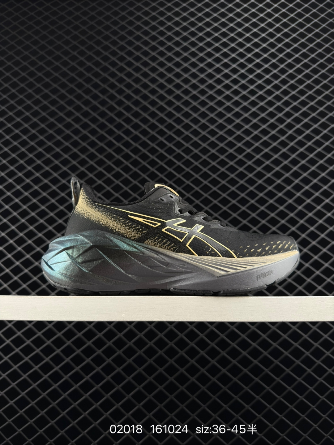 Asics Novablast 4 platinum