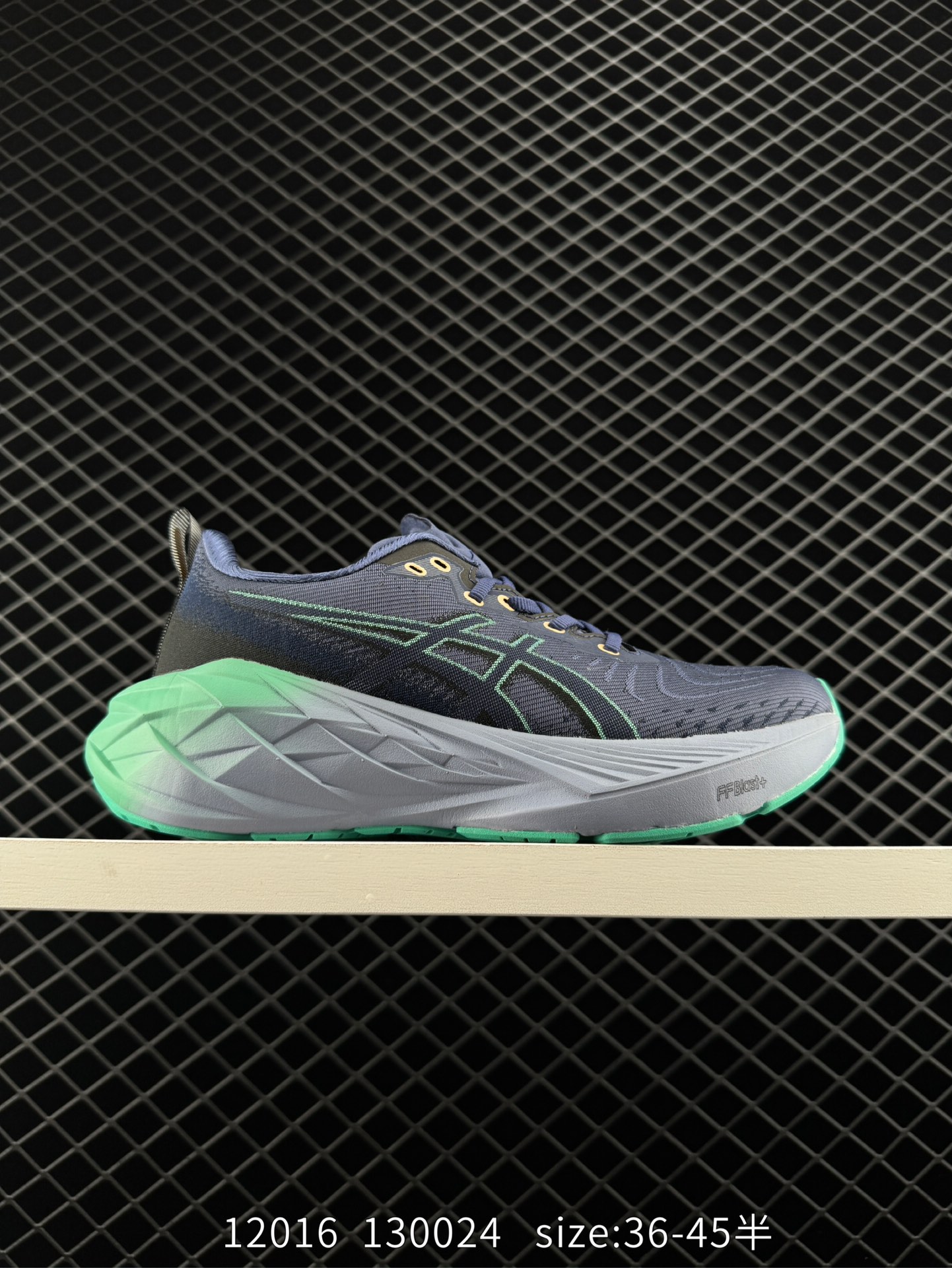 Asics Novablast 4 platinum