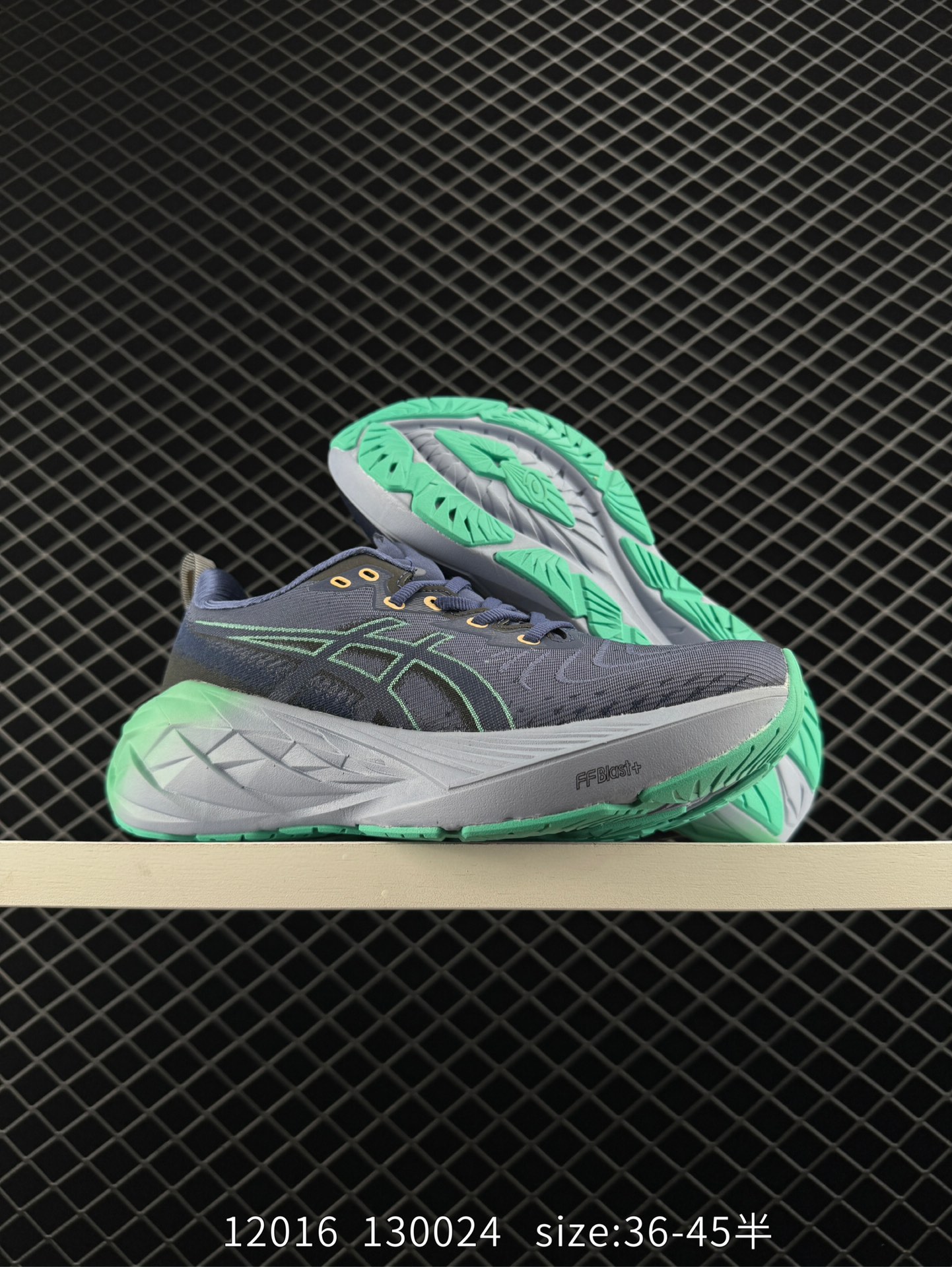 Asics Novablast 4 platinum