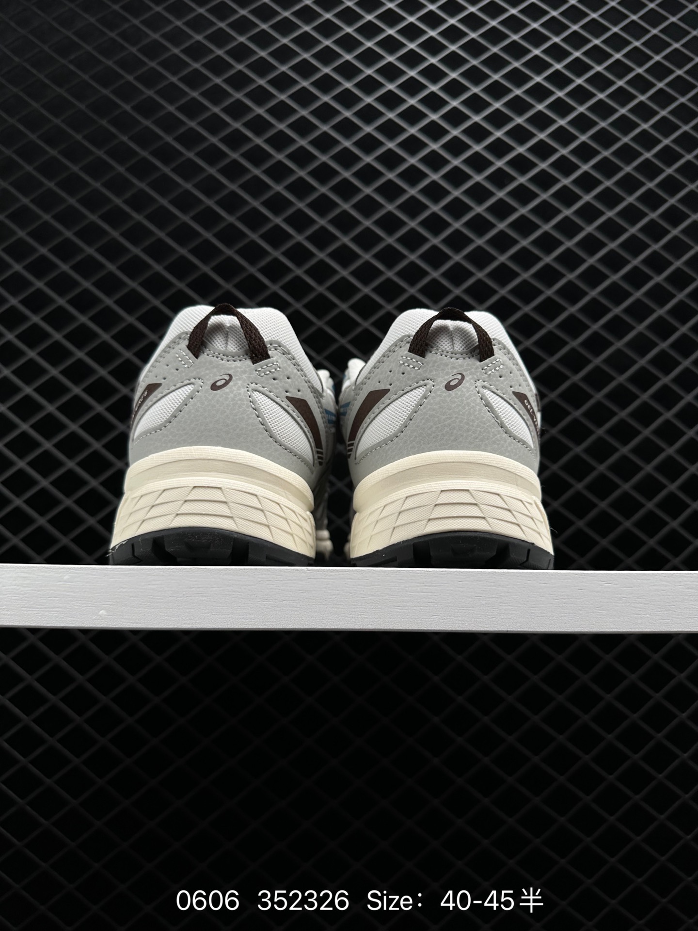 ASICS  Gel-Venture 6