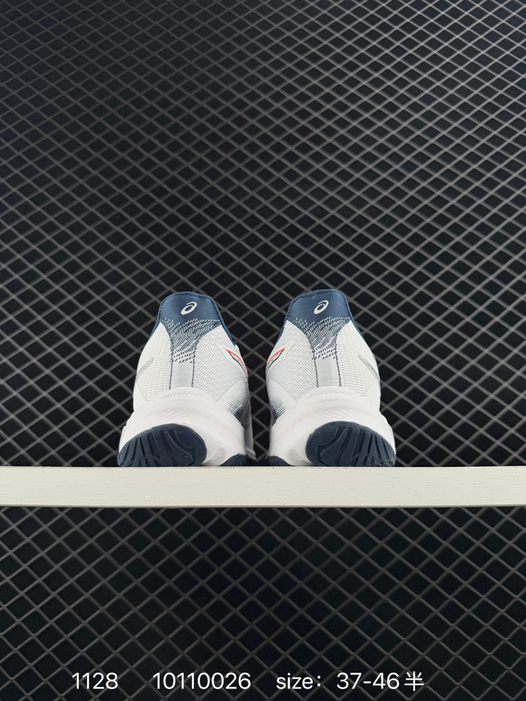 ASICS  NOVABLAST 5 LE