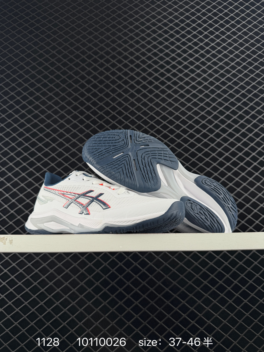 ASICS  NOVABLAST 5 LE