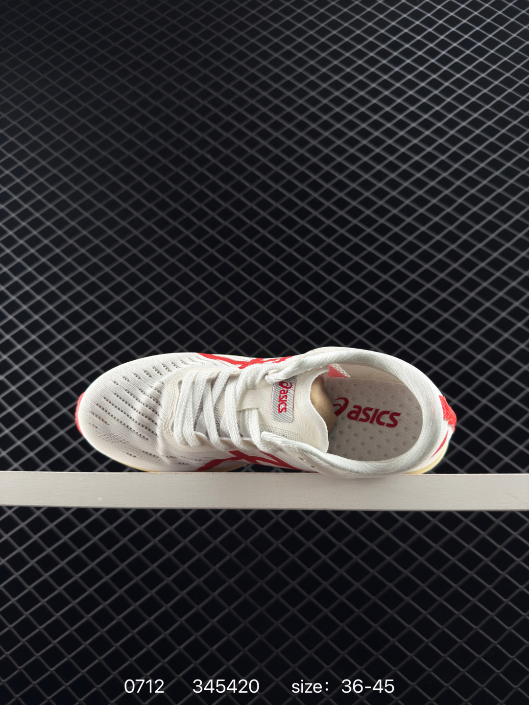 ASICS  Tiger Gel-Kahana 8