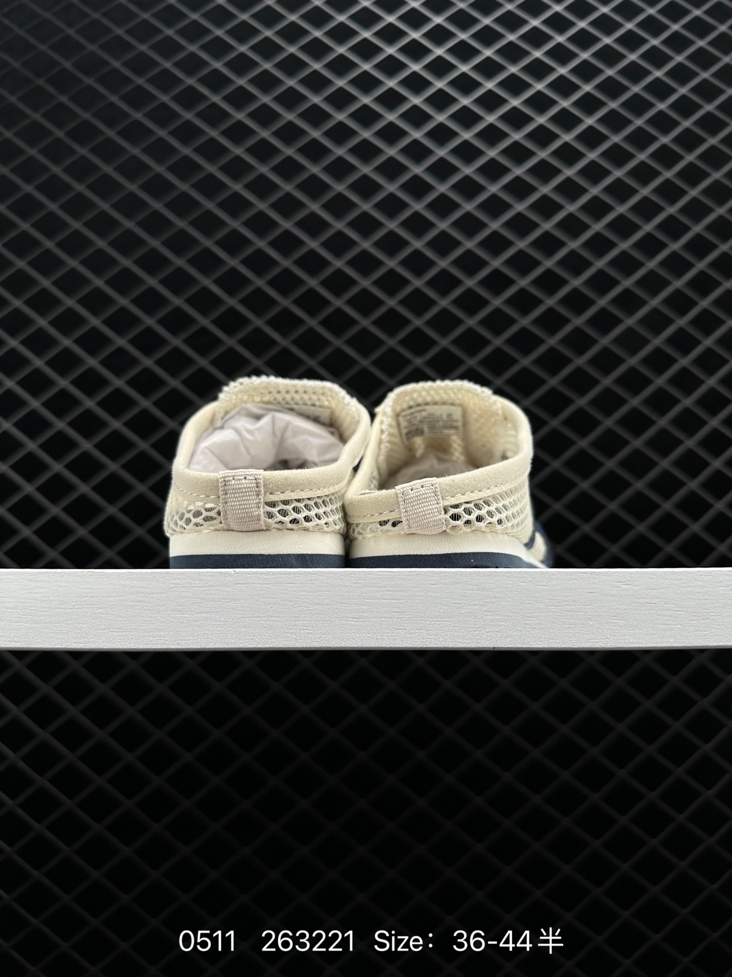 ASICS   Onitsuka Tiger