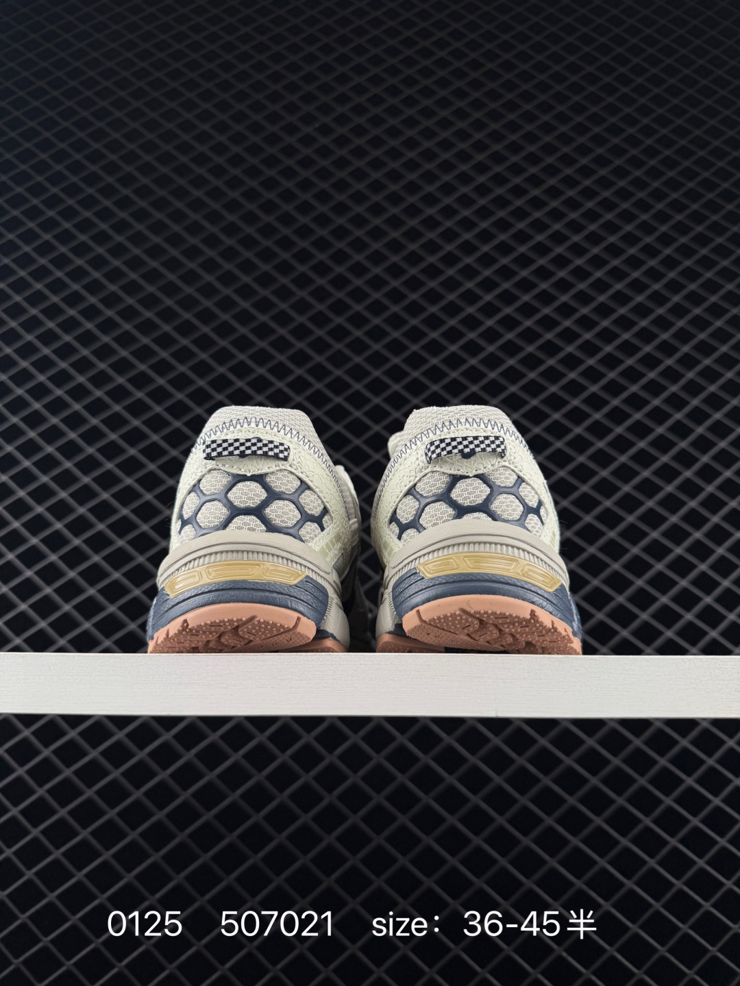 ASICS   GEL-KAHANA 8