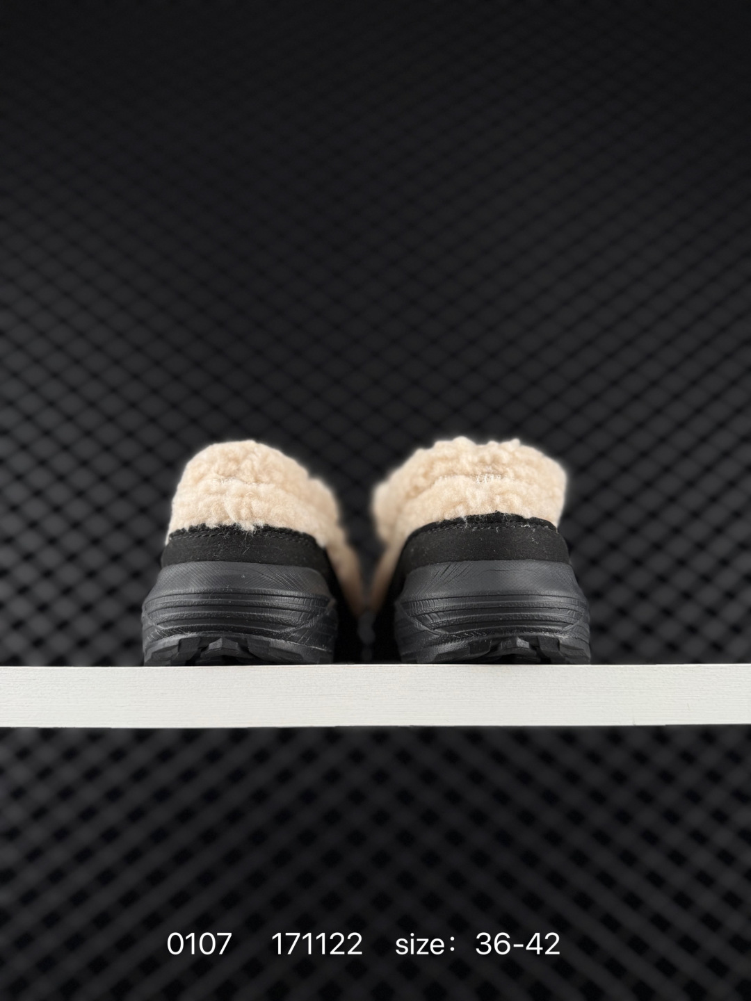 Asics   GEL-SONOMA WT