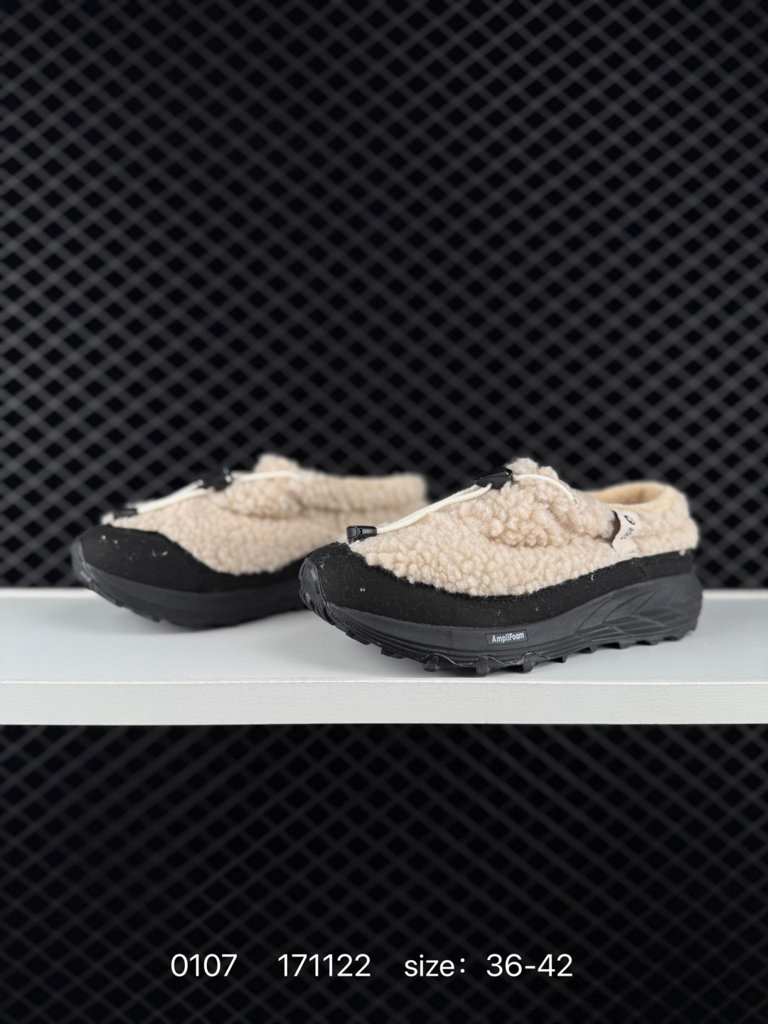 Asics   GEL-SONOMA WT