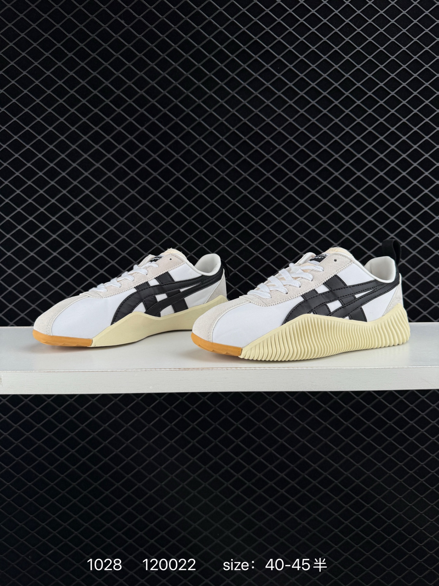 ASICS Onitsuka Tiger ACROMOUNT