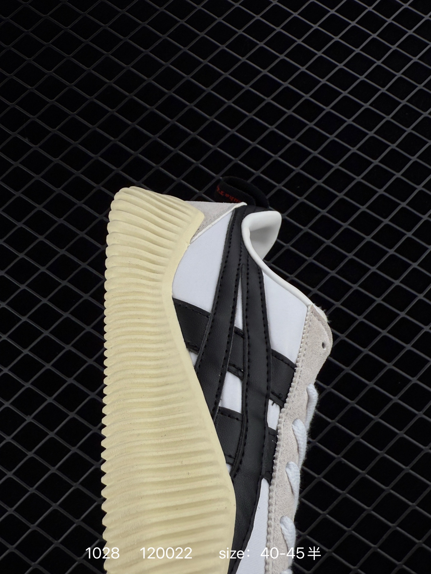 ASICS Onitsuka Tiger ACROMOUNT