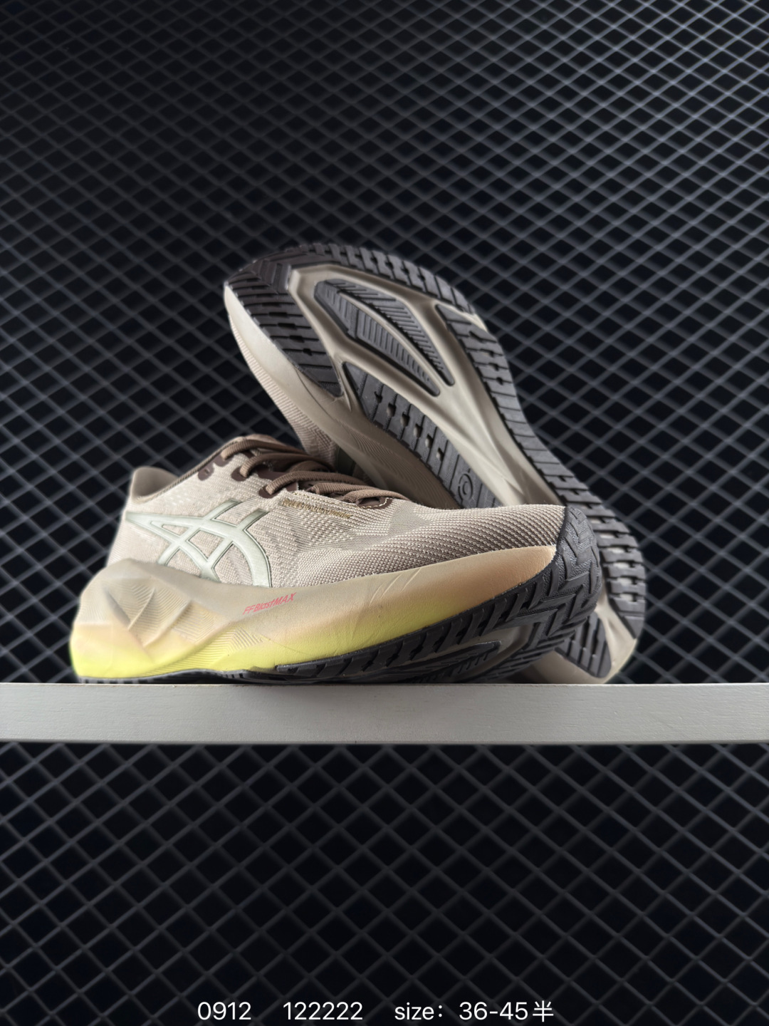 Asics NOVABLAST 5 LE