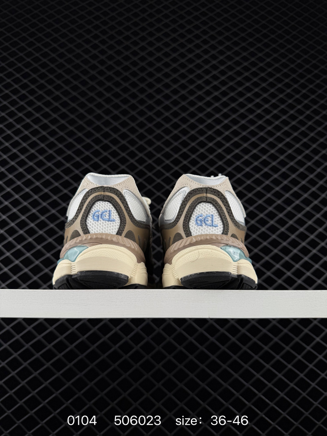 ASICS   GEL-KAHANA 8