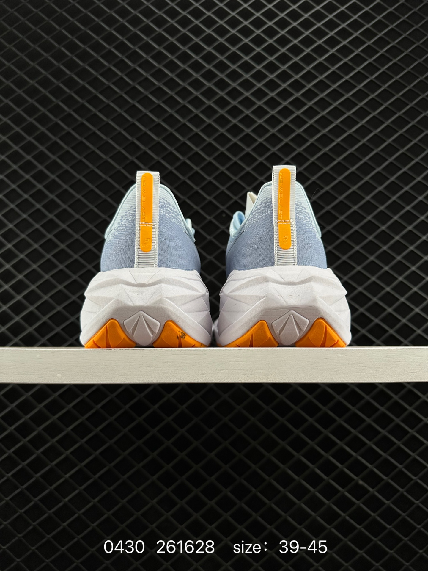 Asics  2024  ASICS NOVABLAST 4