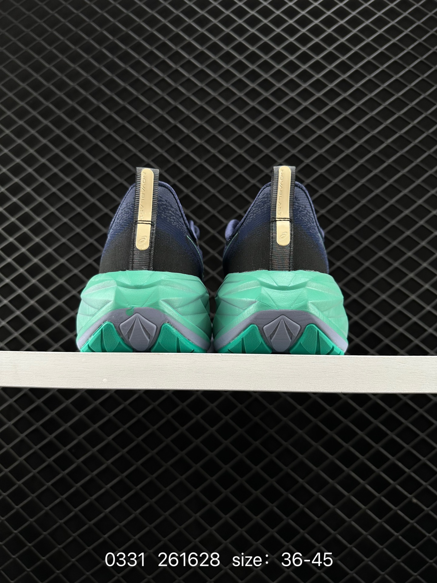 Asics  2024  ASICS NOVABLAST 4