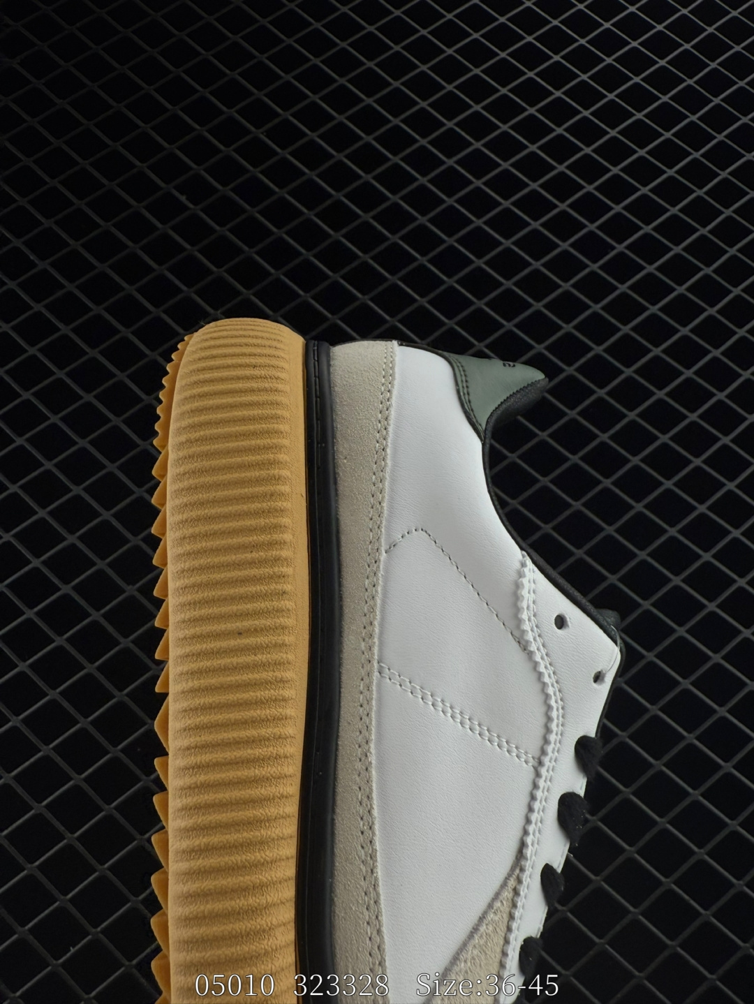 Asics  Onitsuka Tiger  Delecity