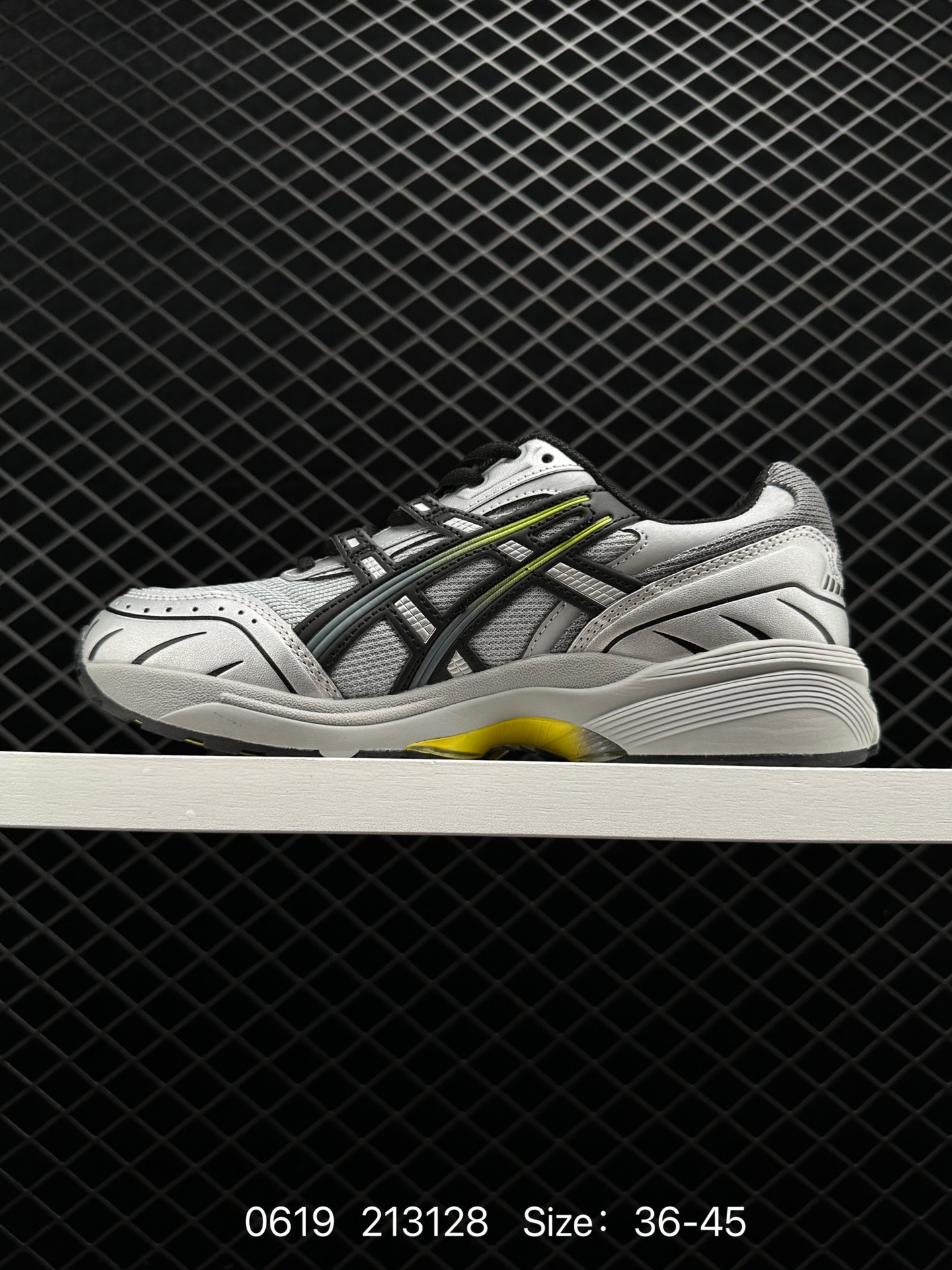 ASICS Tiger GEL-1090V2