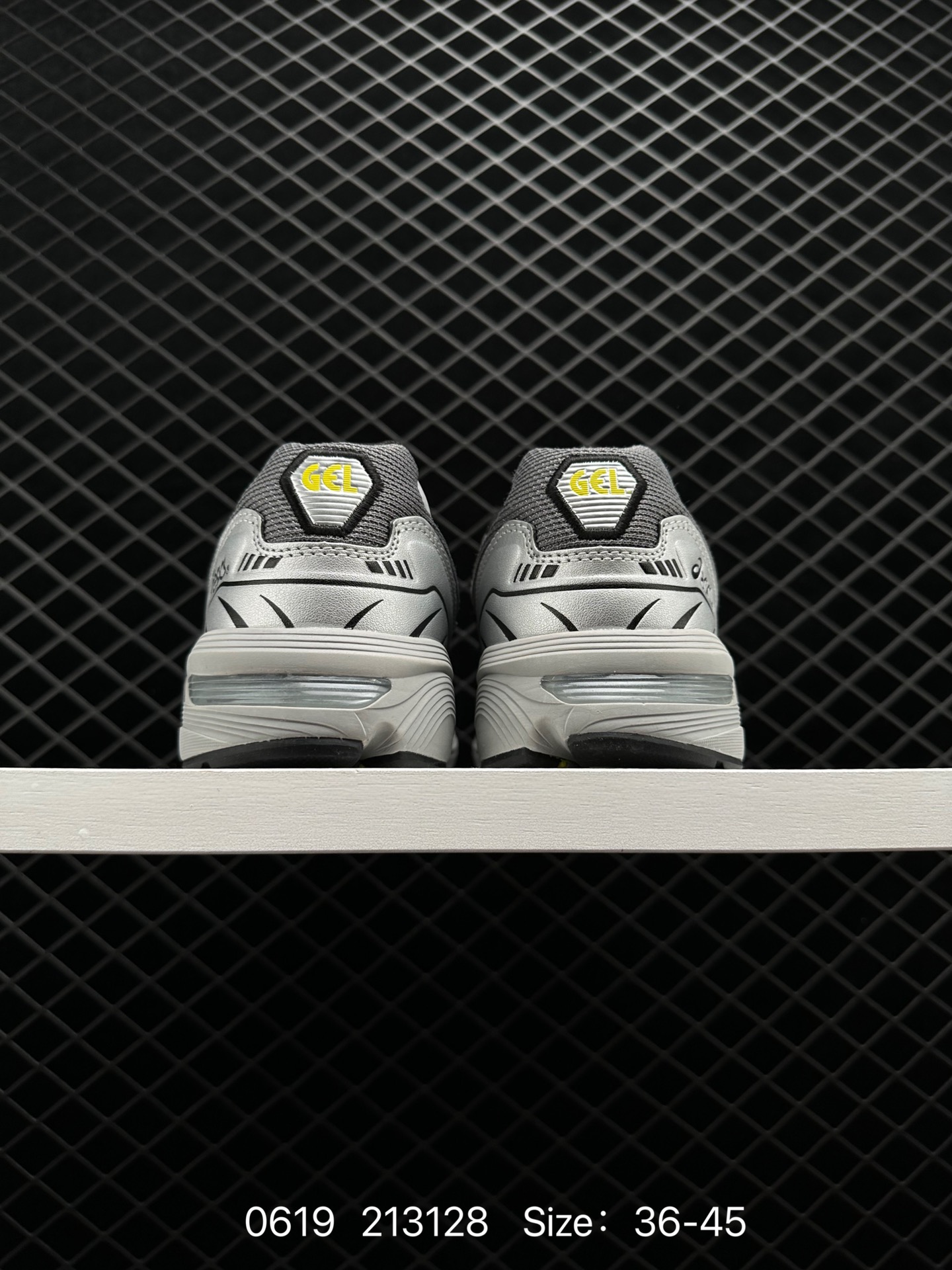 ASICS Tiger GEL-1090V2