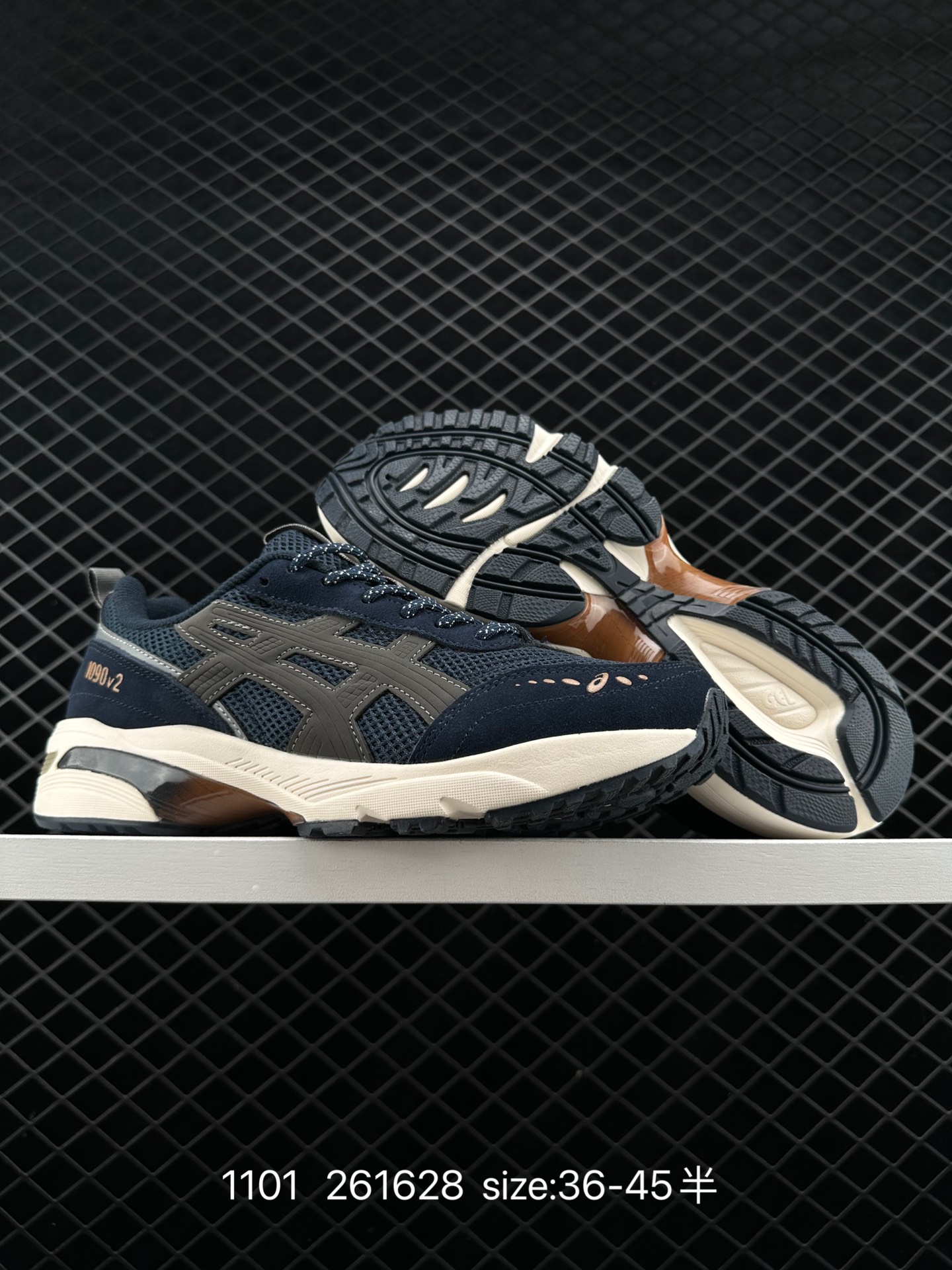 ASICS Tiger GEL-1090V2