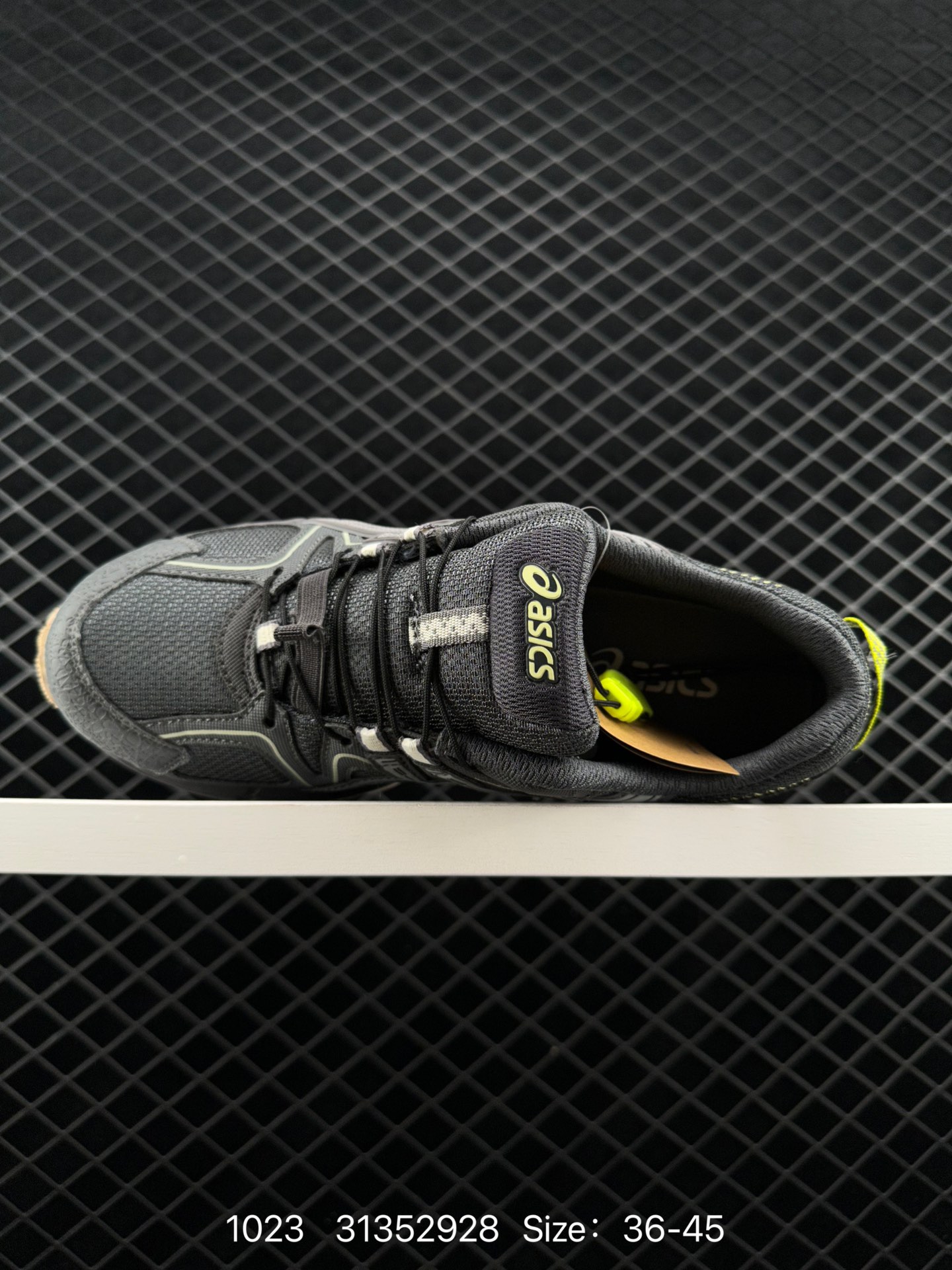 ASICS  Tiger Gel-Kahana 8