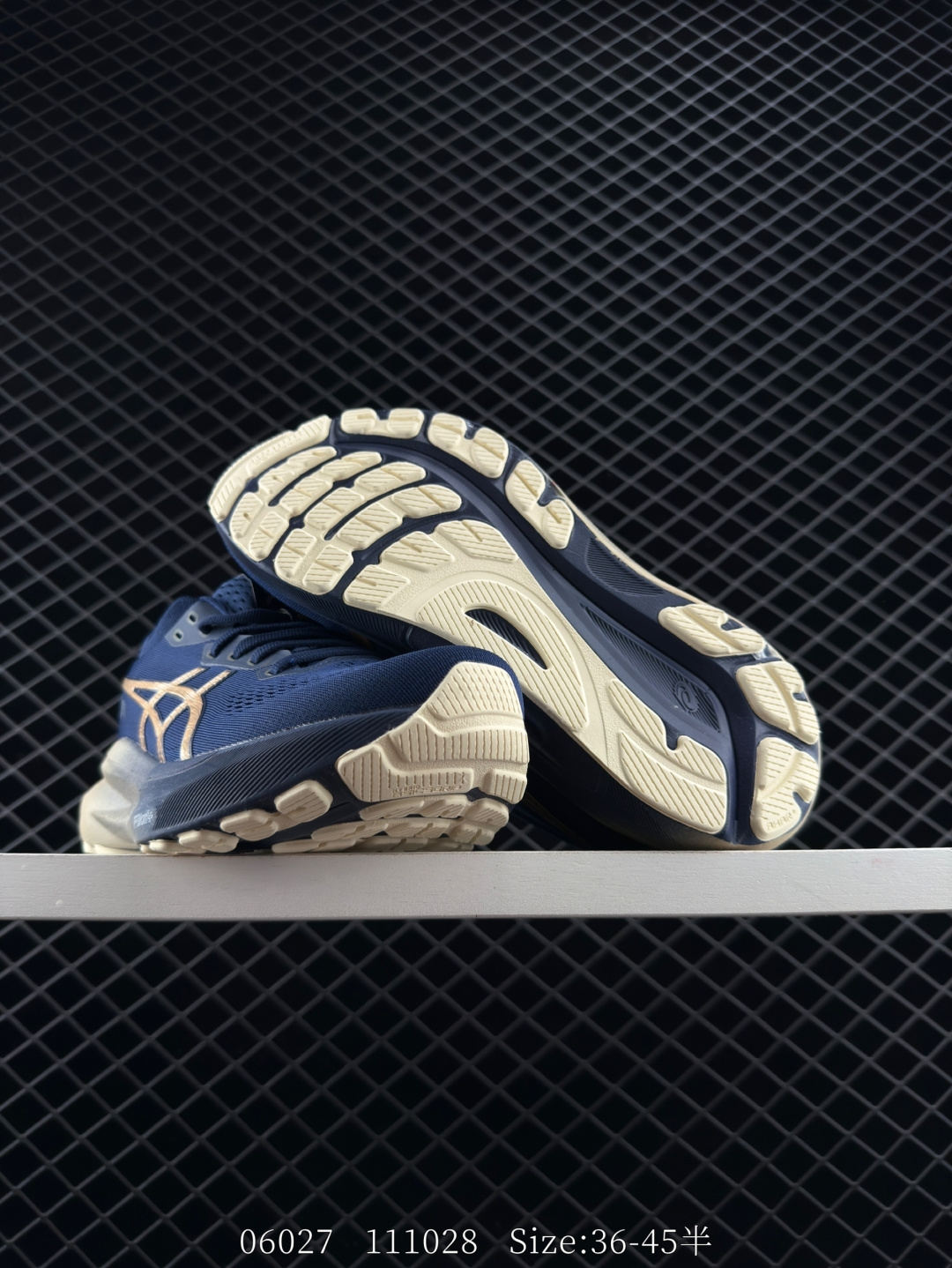 ASICS  GEL-KAYANO 31 PLATINUM