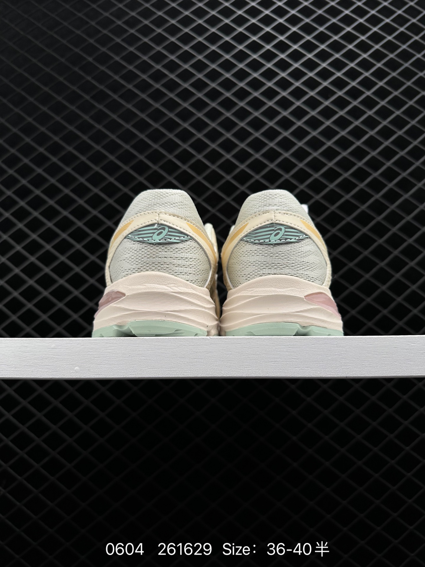 ASICS   2022 GEL-CONTEND 4