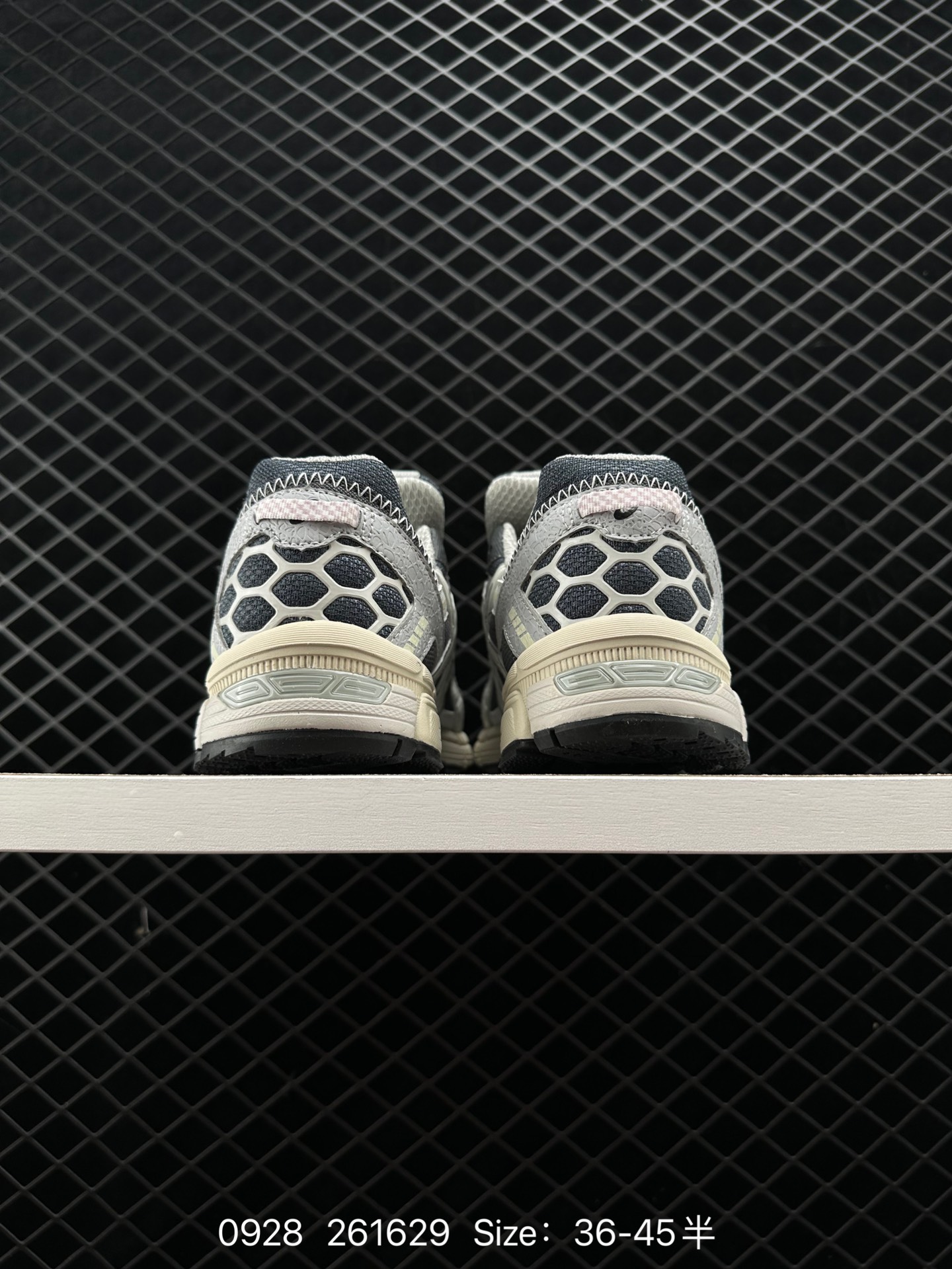 ASICS   GEL-KAHANA 8