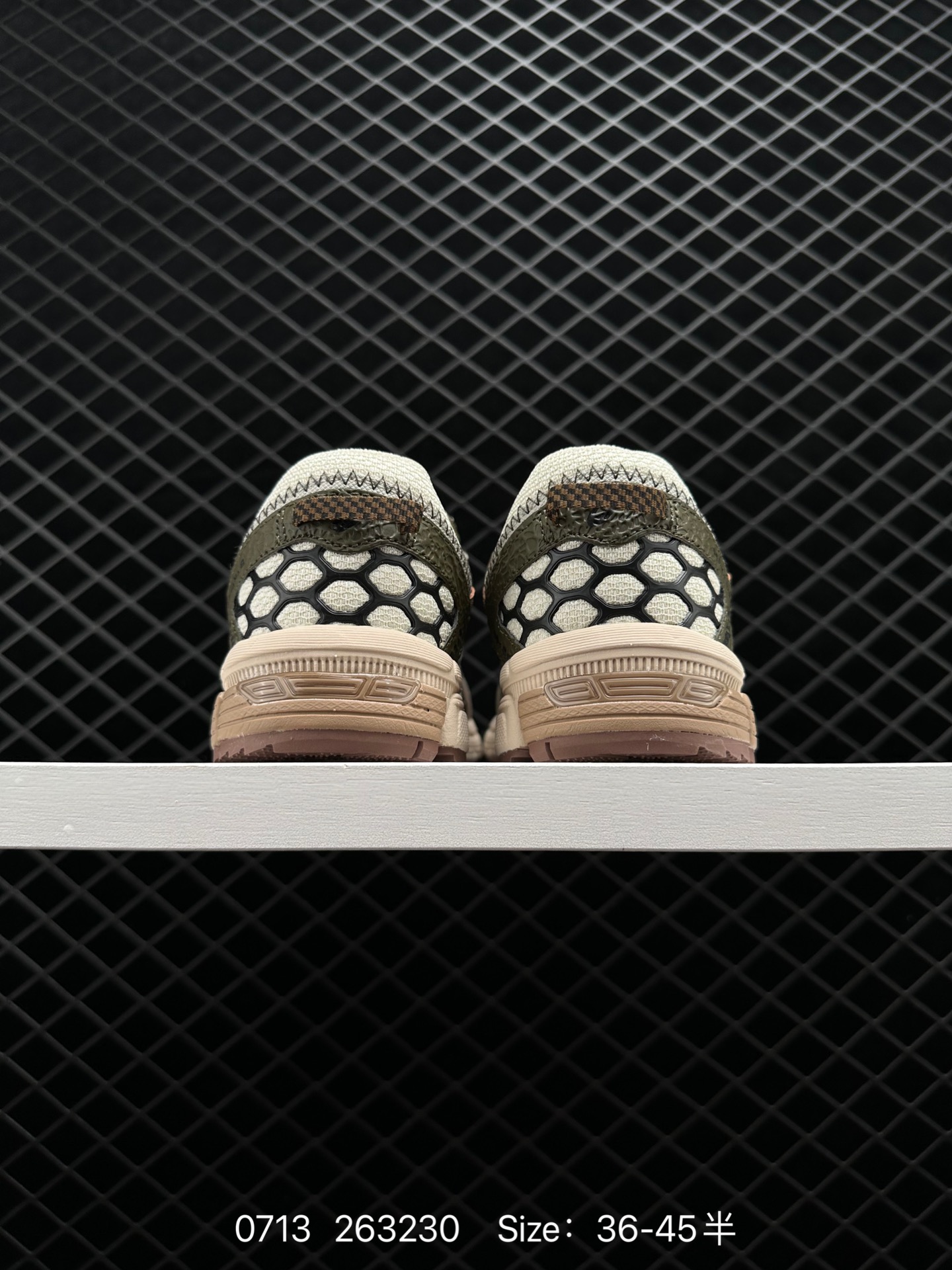 ASICS   GEL-KAHANA 8