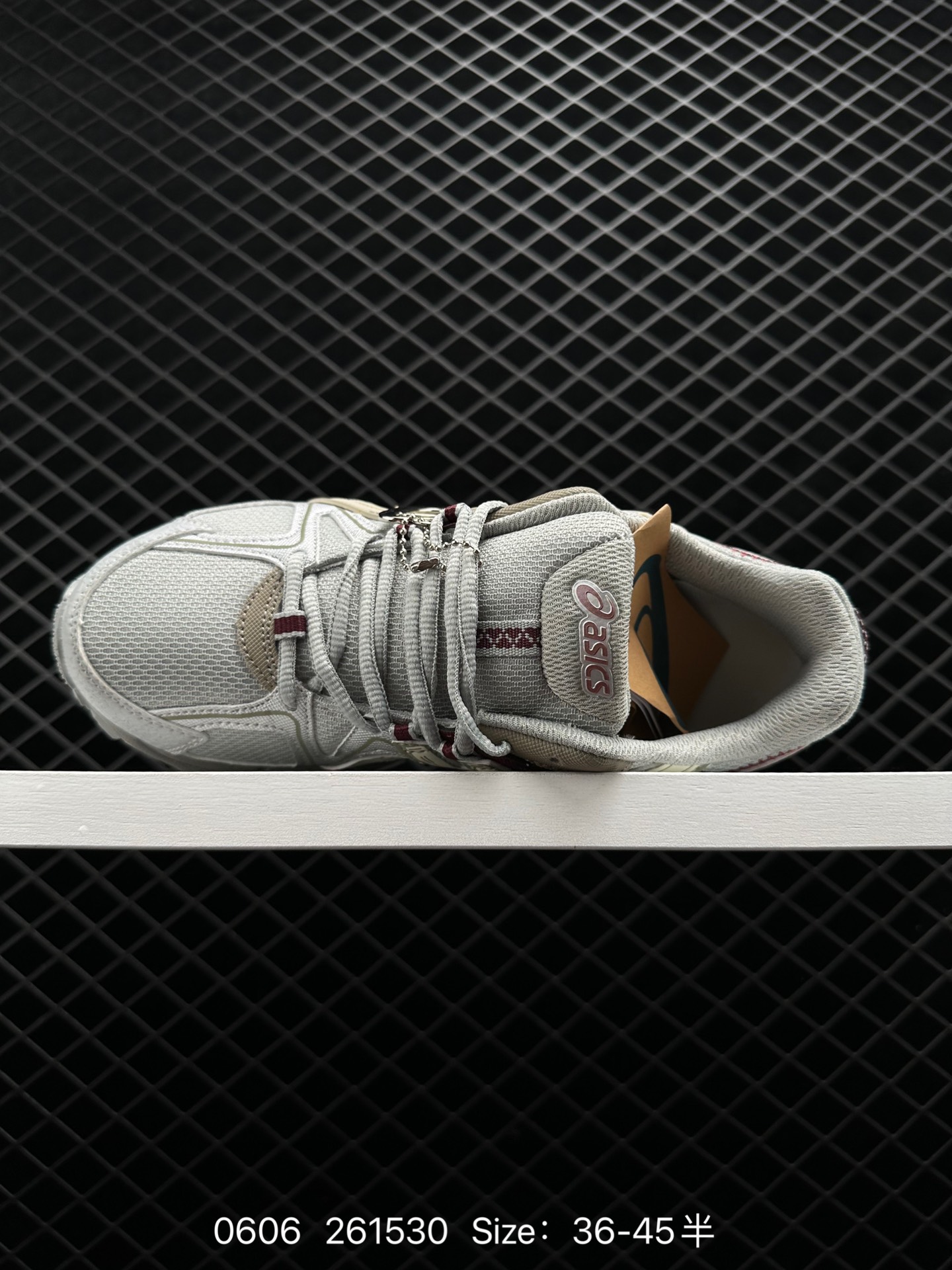 ASICS   GEL-KAHANA 8