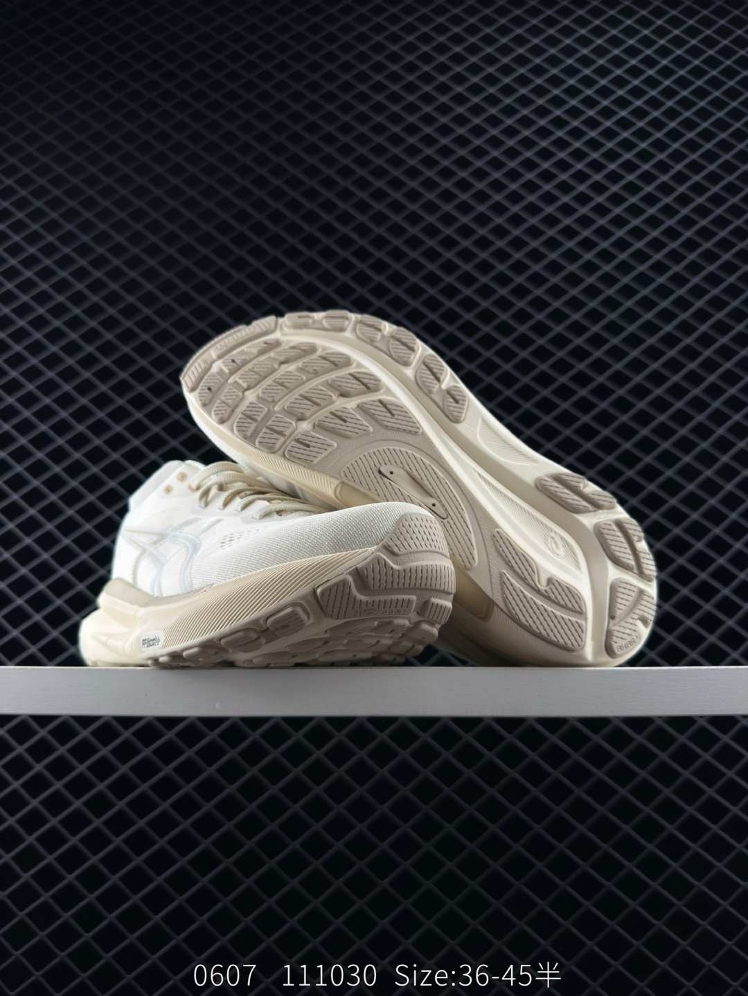 ASICS  GEL-KAYANO 31 PLATINUM