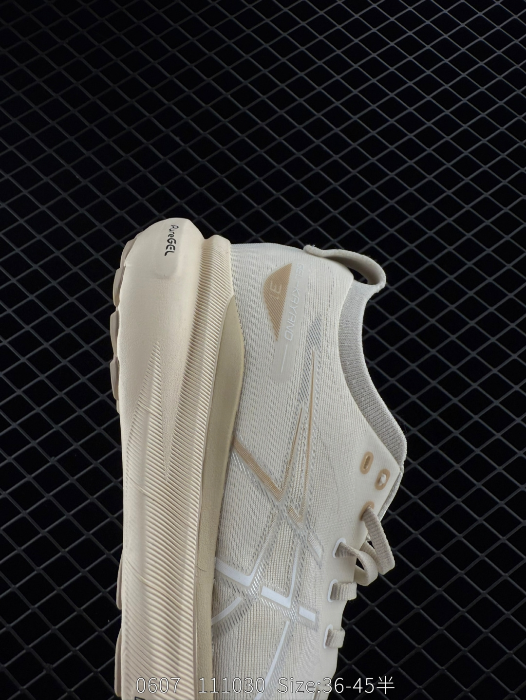 ASICS  GEL-KAYANO 31 PLATINUM