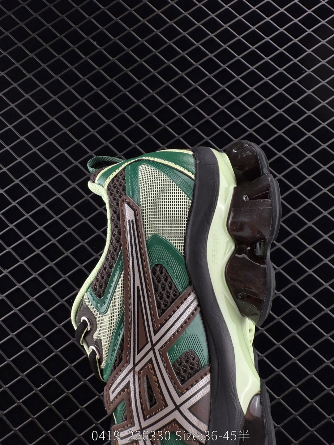 ASICS Gel-Quantum Kinetic”Mid Grey Pure Silver“