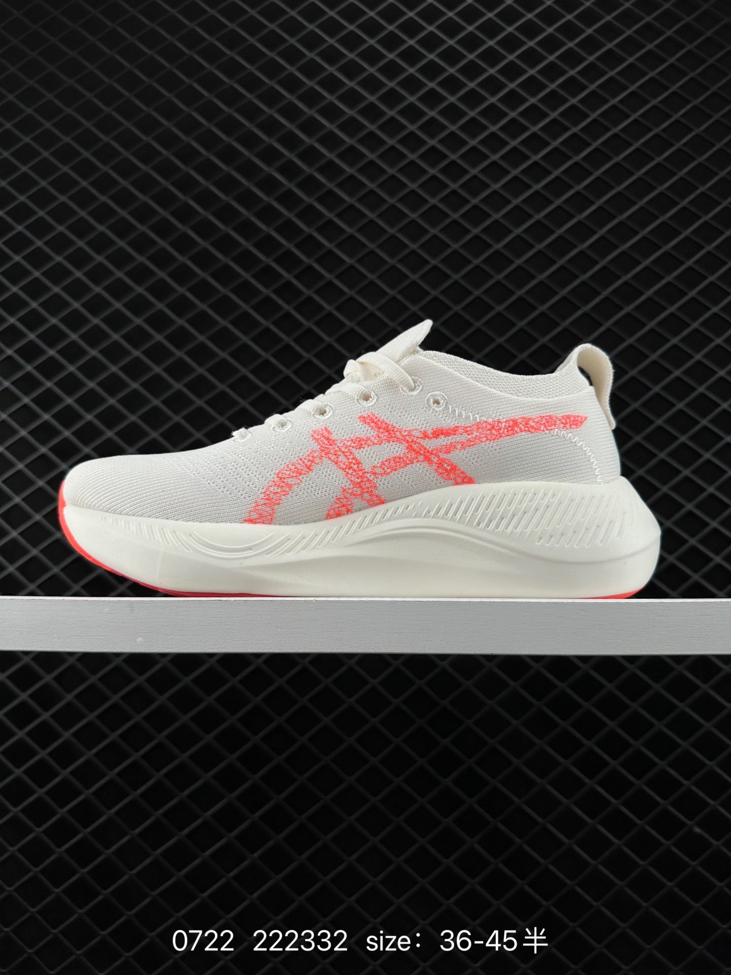 Asics  NIMBUS MIRAI PARIS