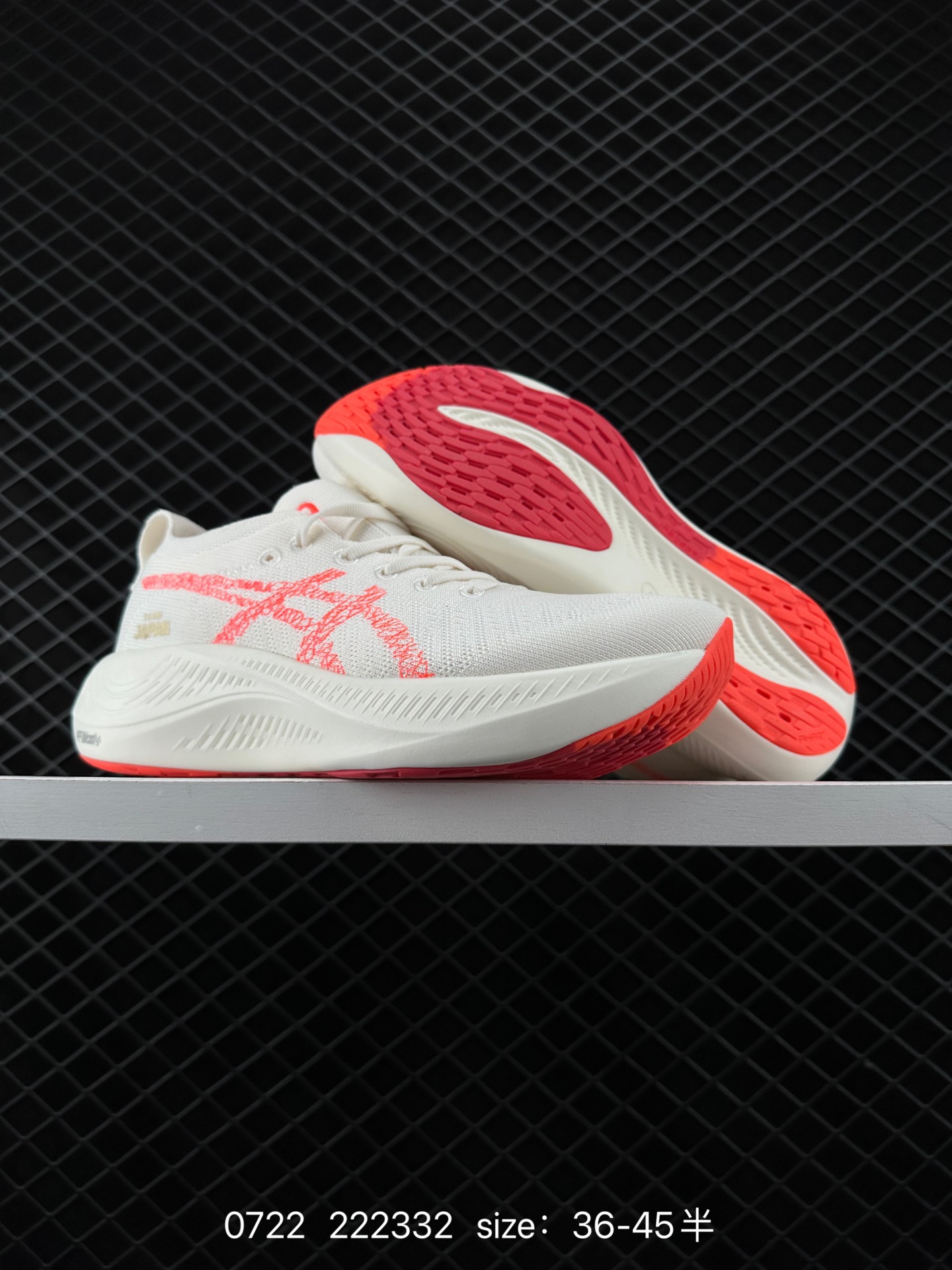 Asics  NIMBUS MIRAI PARIS