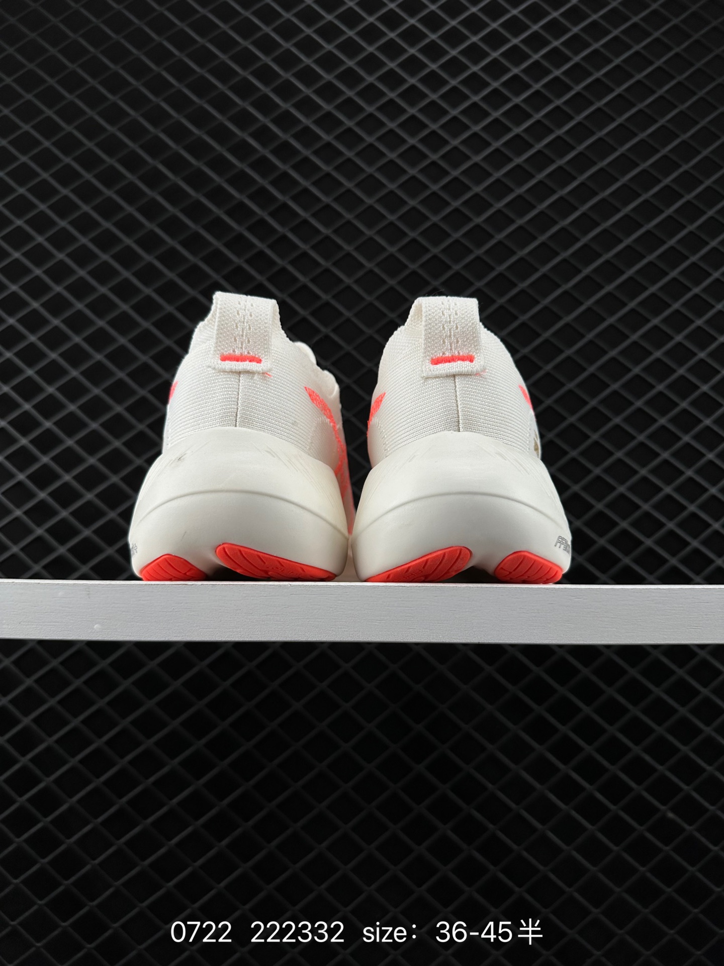 Asics  NIMBUS MIRAI PARIS