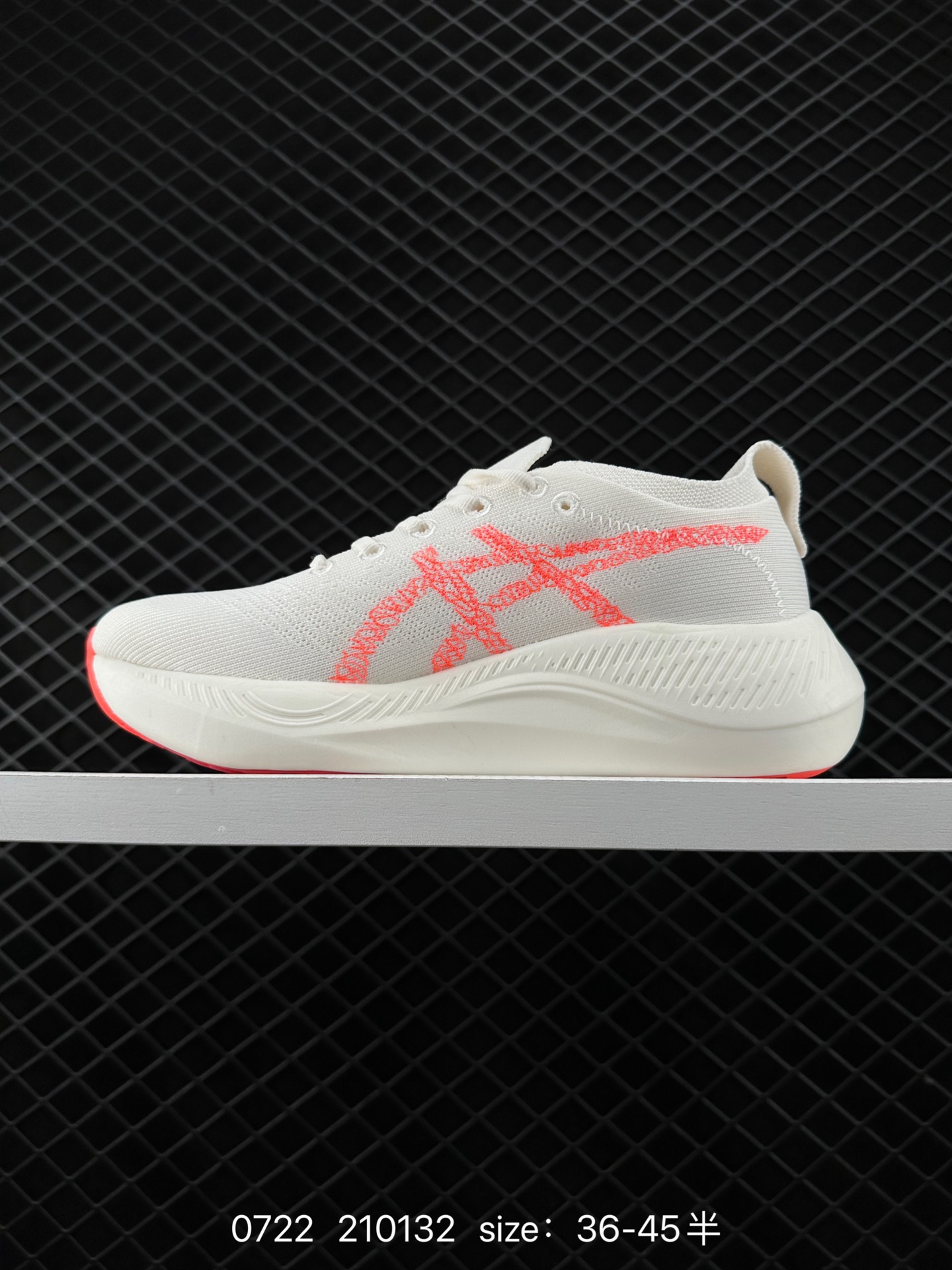 Asics  NIMBUS MIRAI PARIS