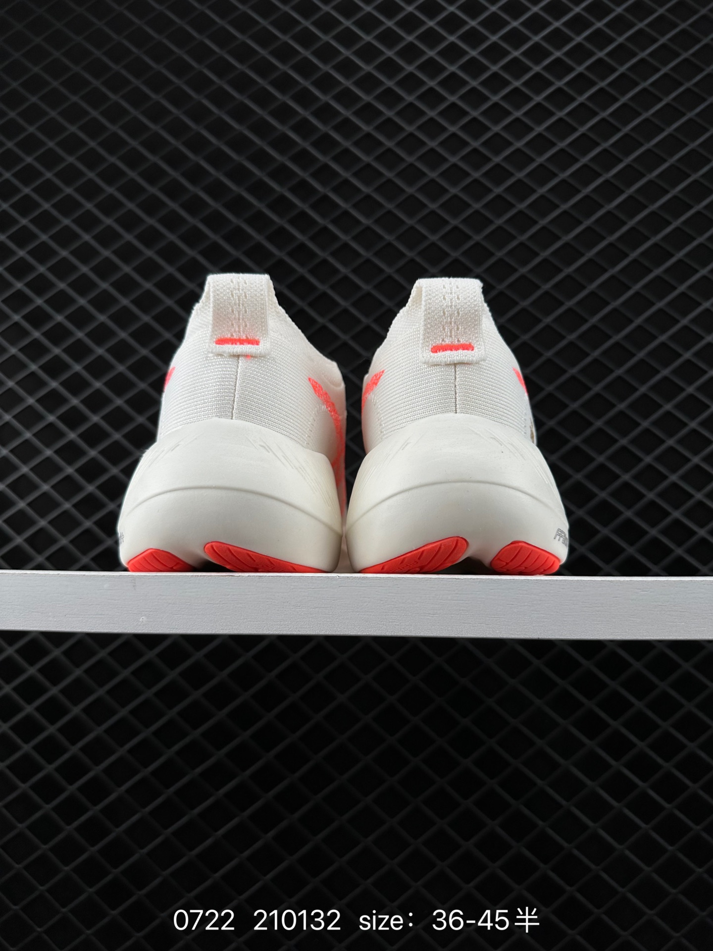 Asics  NIMBUS MIRAI PARIS