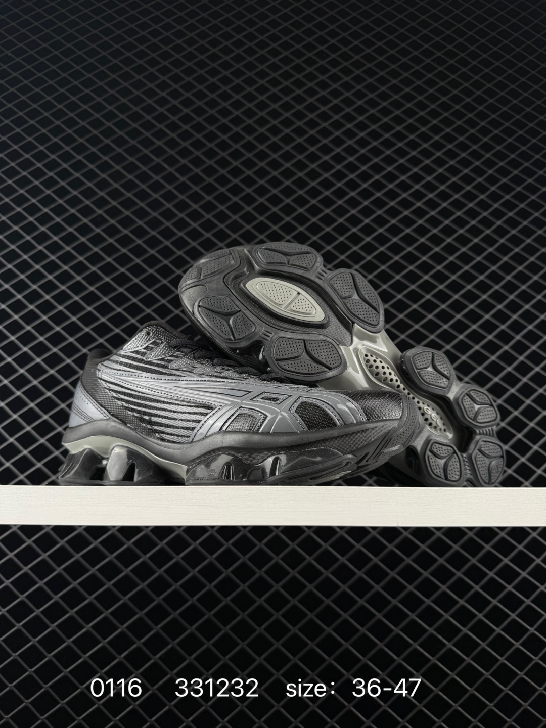 ASICS GEL-QUANTUM LEVITRACK