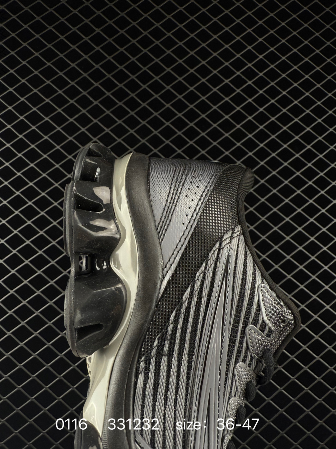 ASICS GEL-QUANTUM LEVITRACK