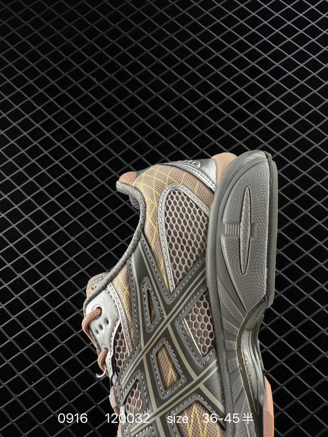 ASICS Gel-Nimbus 10.1”Piedmont Grey“