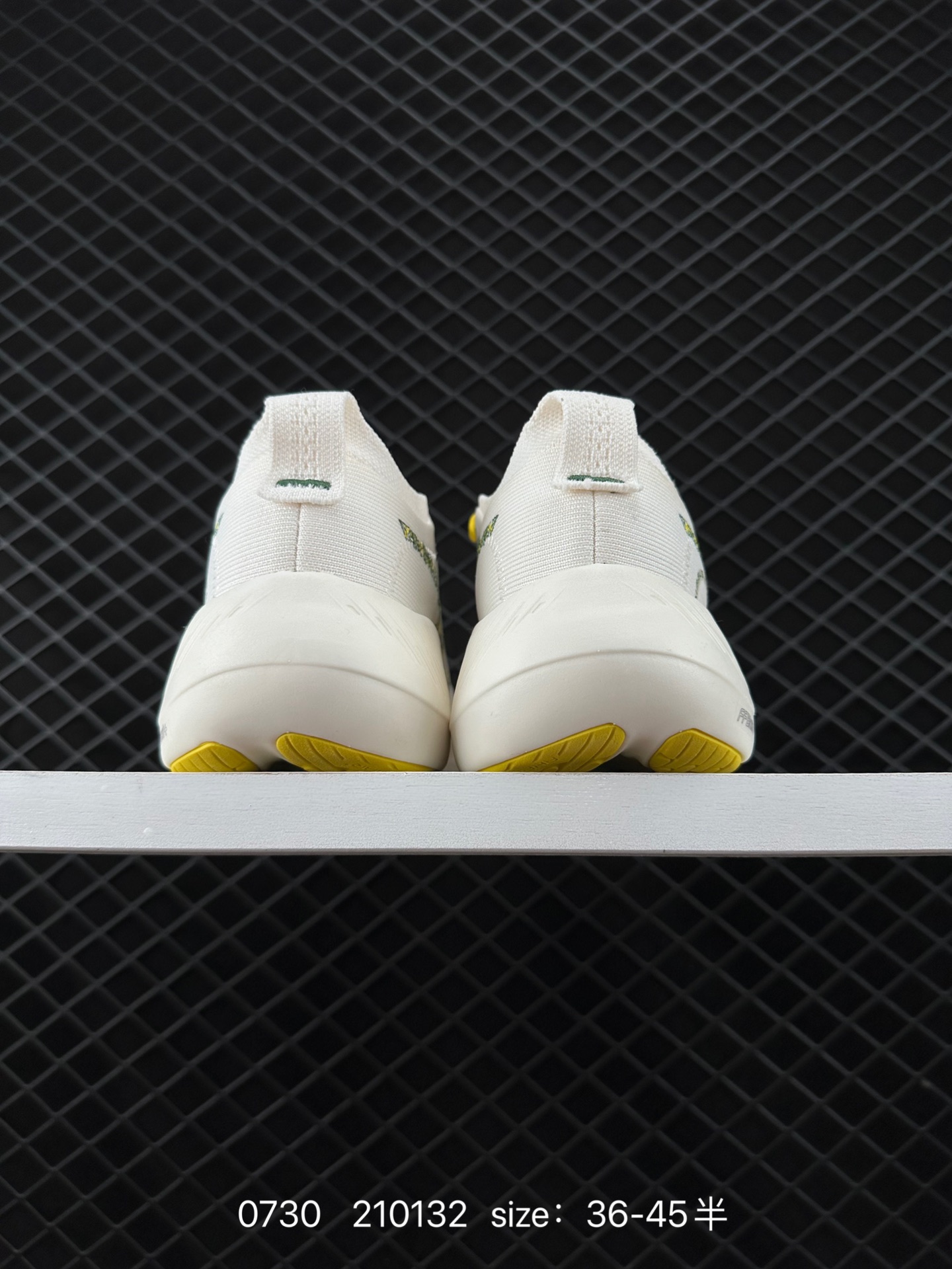 Asics  Nimbus Mirai Paris