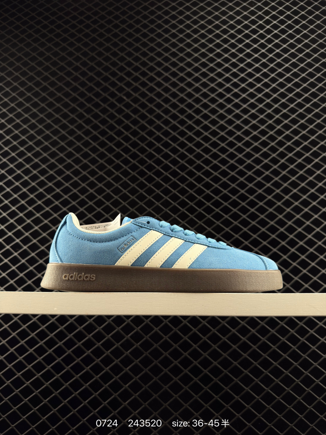 Adidas CourtVI Classic Adidas CourtVI Classic