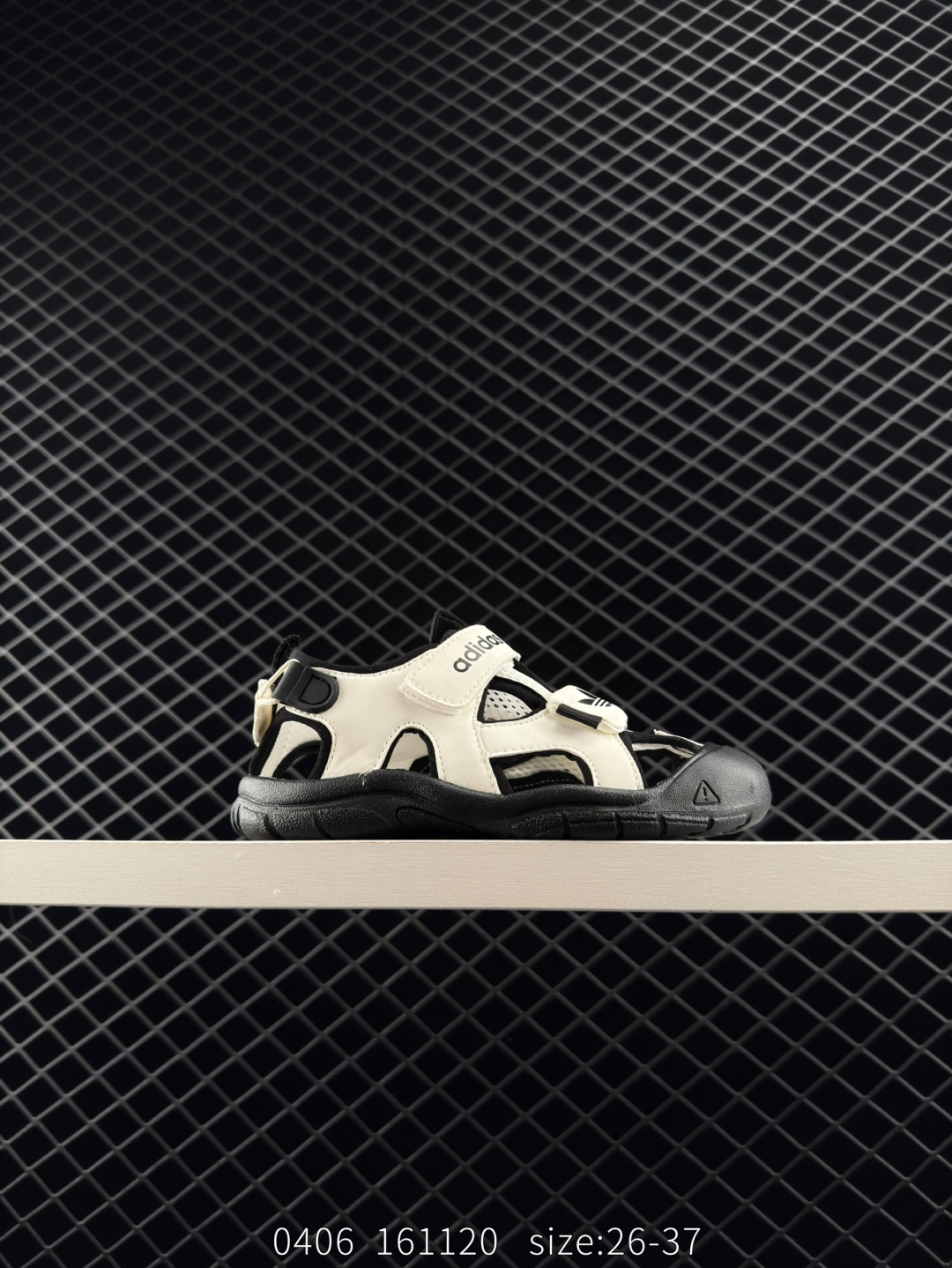 Adidas MADE IN VIETMAMM Adidas MADE IN VIETMAMM