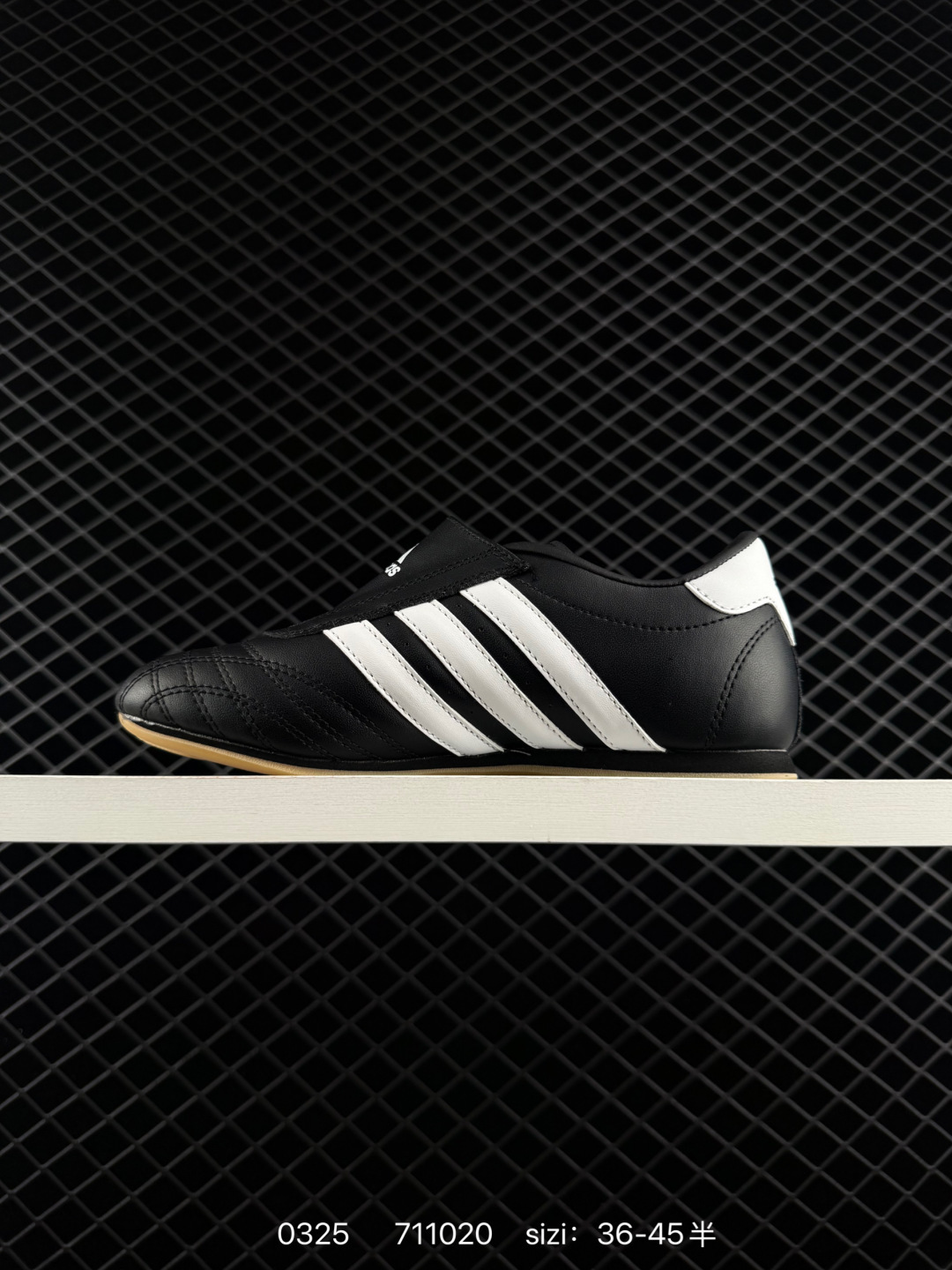 Adidas originals Taekwondo Low”Black White“