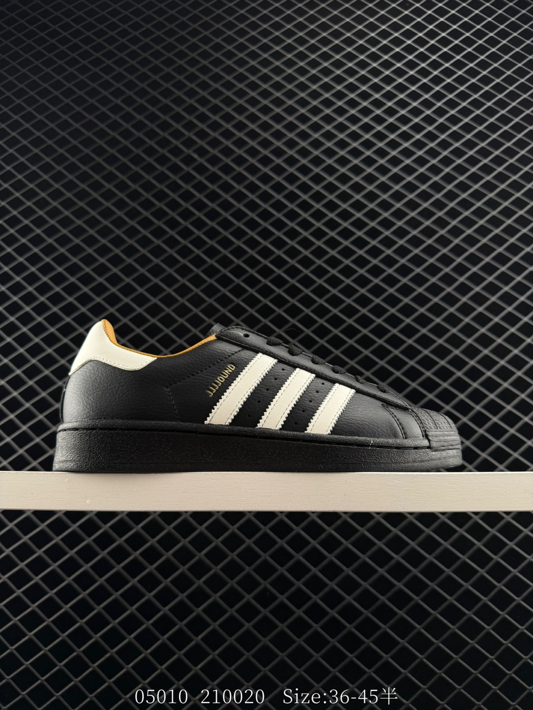 Adidas SUPERSTAR 82 MIG JJJJOUND Adidas SUPERSTAR 82 MIG JJJJOUND