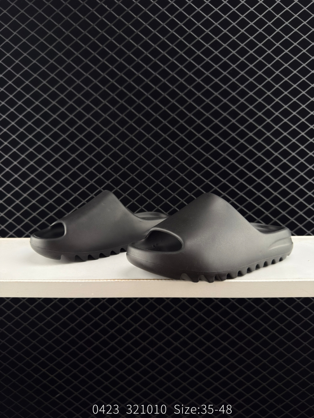 Adidas Yeezy Slide “Onyx”